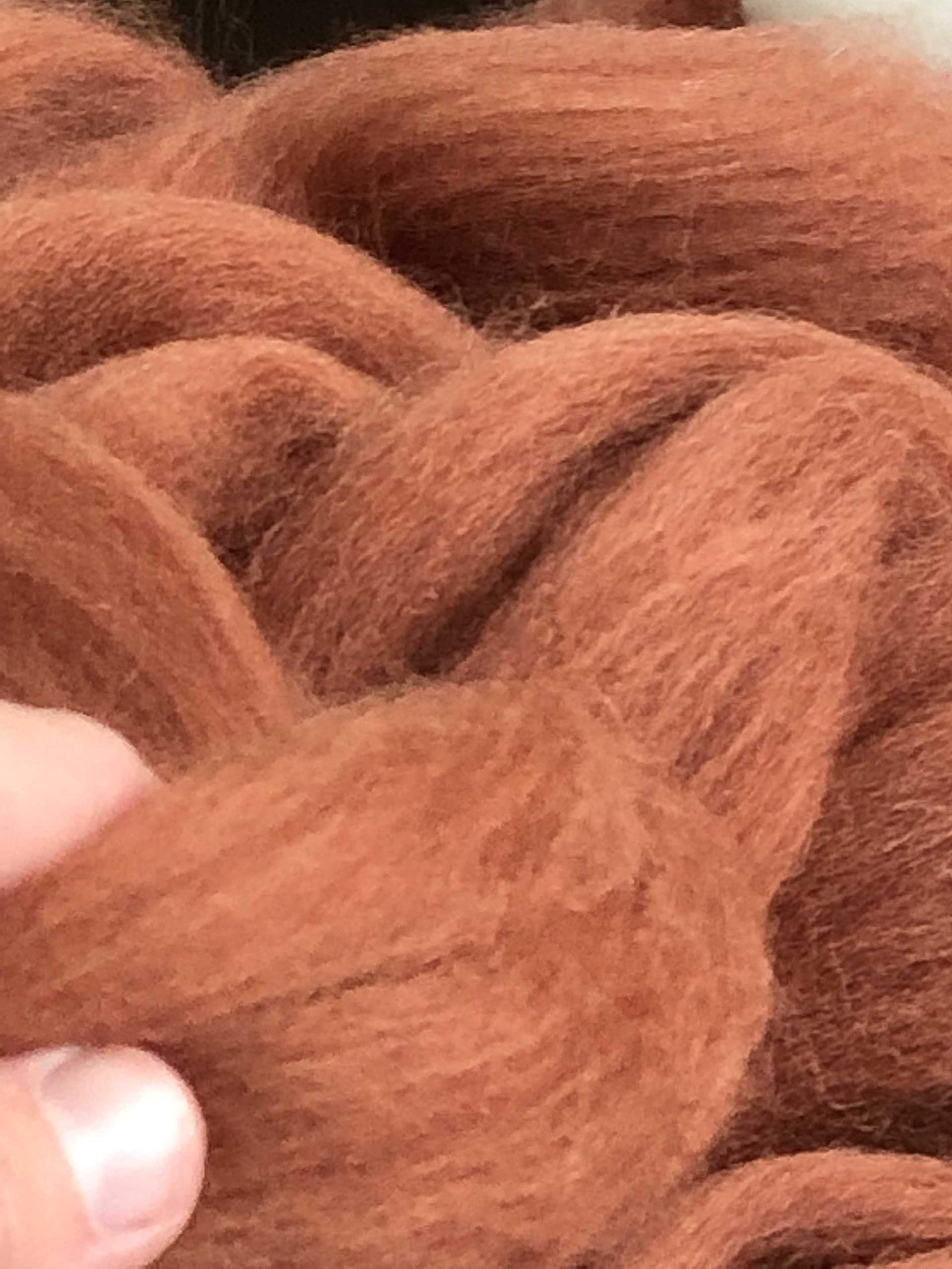 Premium Chestnut Brown Wool Roving Fiber - 100% Australian Merino Wool for Spinning, Felting & Needle Crafts | Ultra Soft 4 lb Bundle | Perfect for DIY Yarn Making, Wet Felting & Handmade Wool Projects | Home Crafting & Artisan Creations