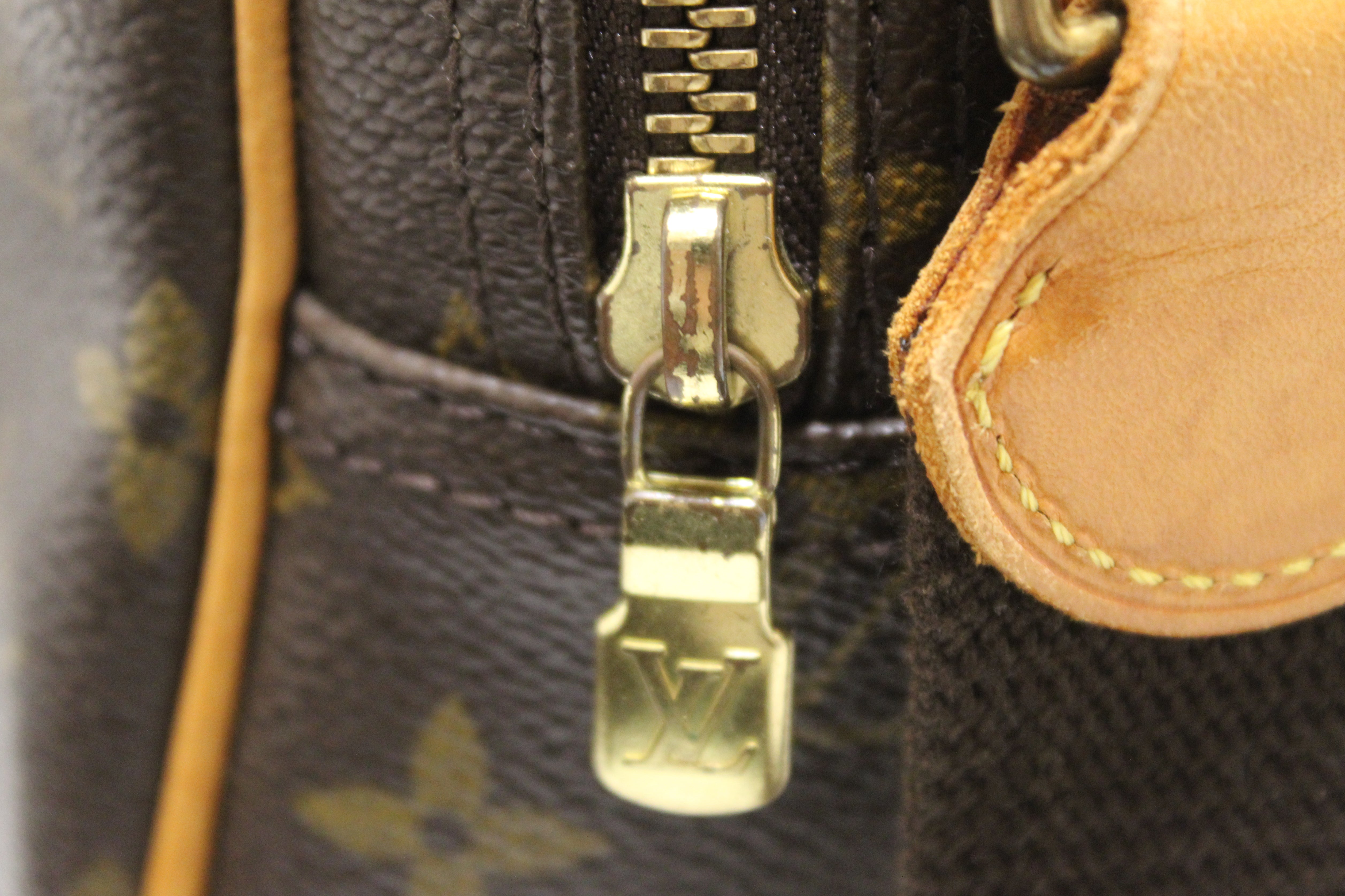 Authentic Louis Vuitton Monogram Reporter PM Messenger Bag - Luxury Leather Crossbody Bag for Women - Perfect for Work, Travel & Everyday Use