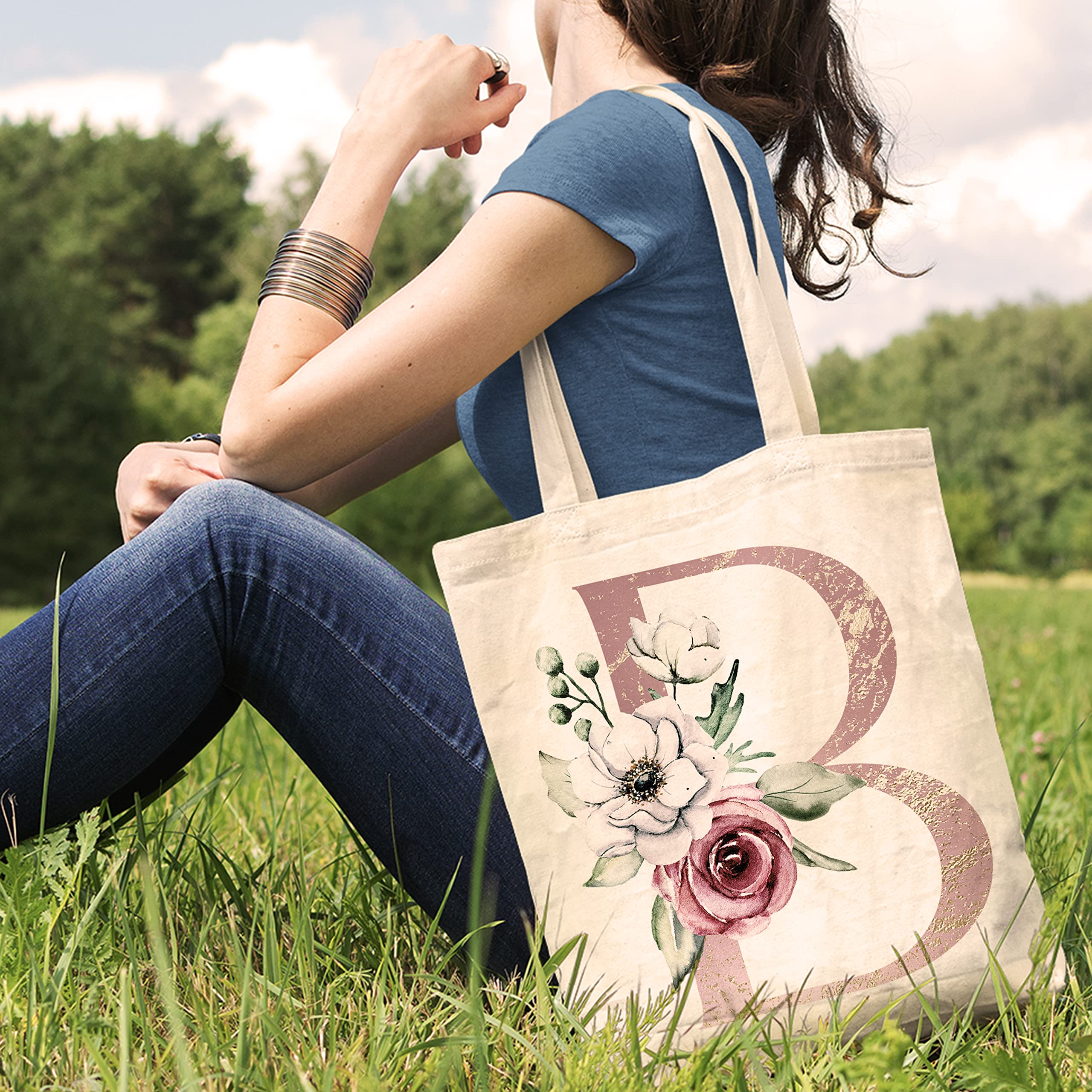 Floral Monogram Tote Bags for Women - Personalized Wedding Gift for Bridesmaids, Bachelorette Party Favors - Perfect for Beach Weddings, Bridal Showers & Girls' Getaways
