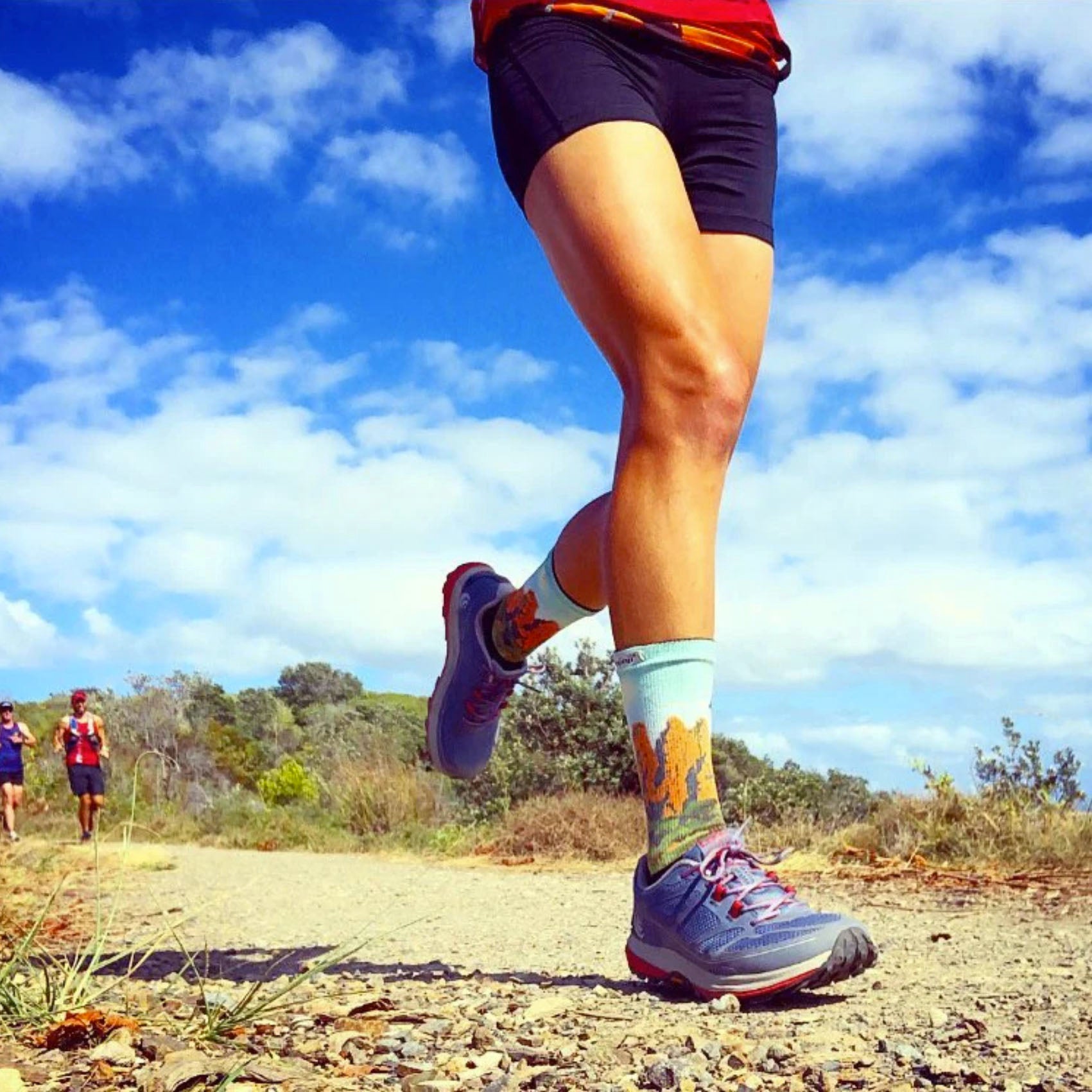 Women's Injinji Trail Midweight Crew Socks - Australiana Design - Hiking, Running & Outdoor Adventure Socks for Comfort & Performance