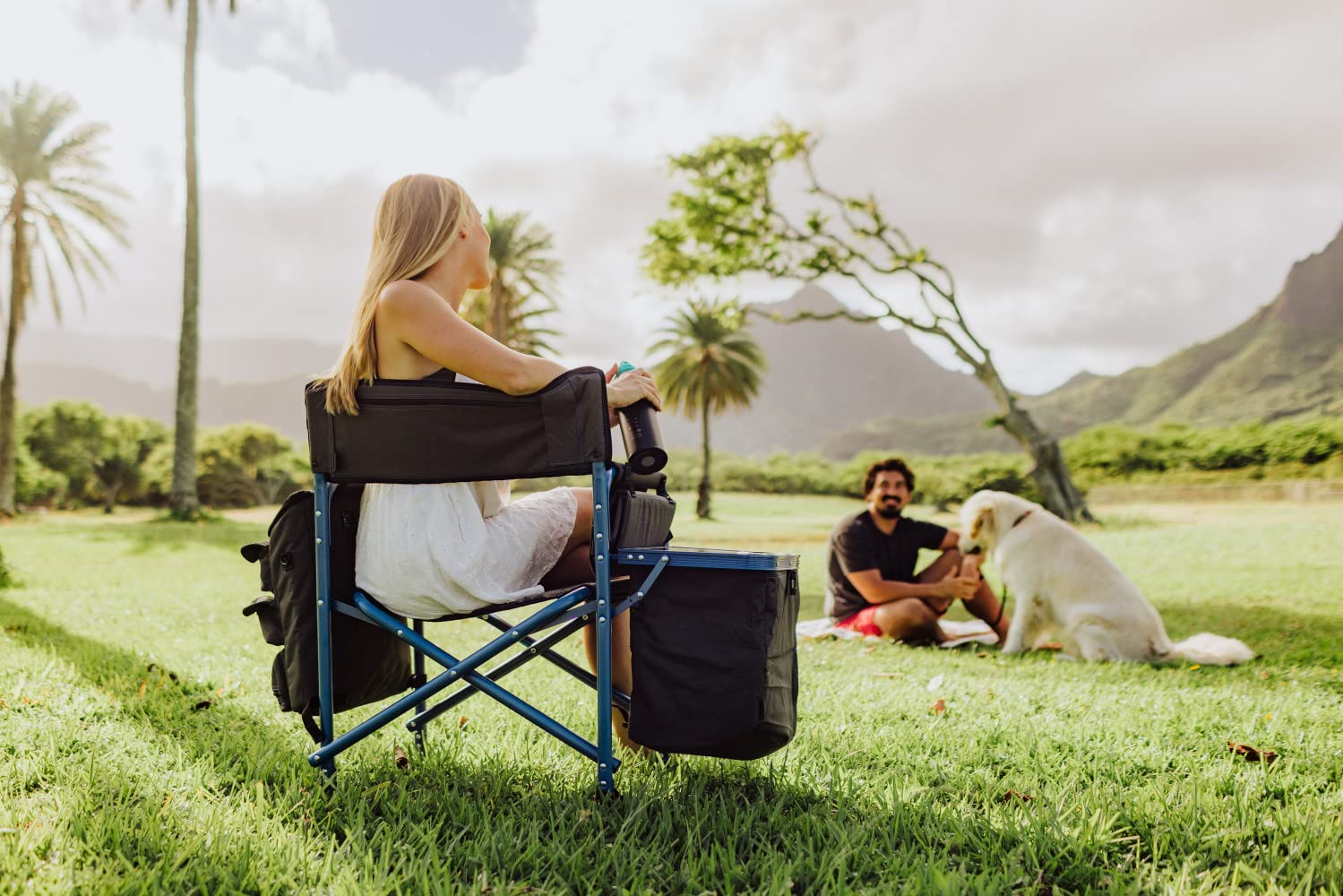 PICNIC TIME NCAA Virginia Cavaliers Fusion Camping Chair with Side Table & Soft Cooler - Portable Folding Outdoor Chair for Adults - Perfect for Beach, Lawn, Tailgating & Backyard Relaxation