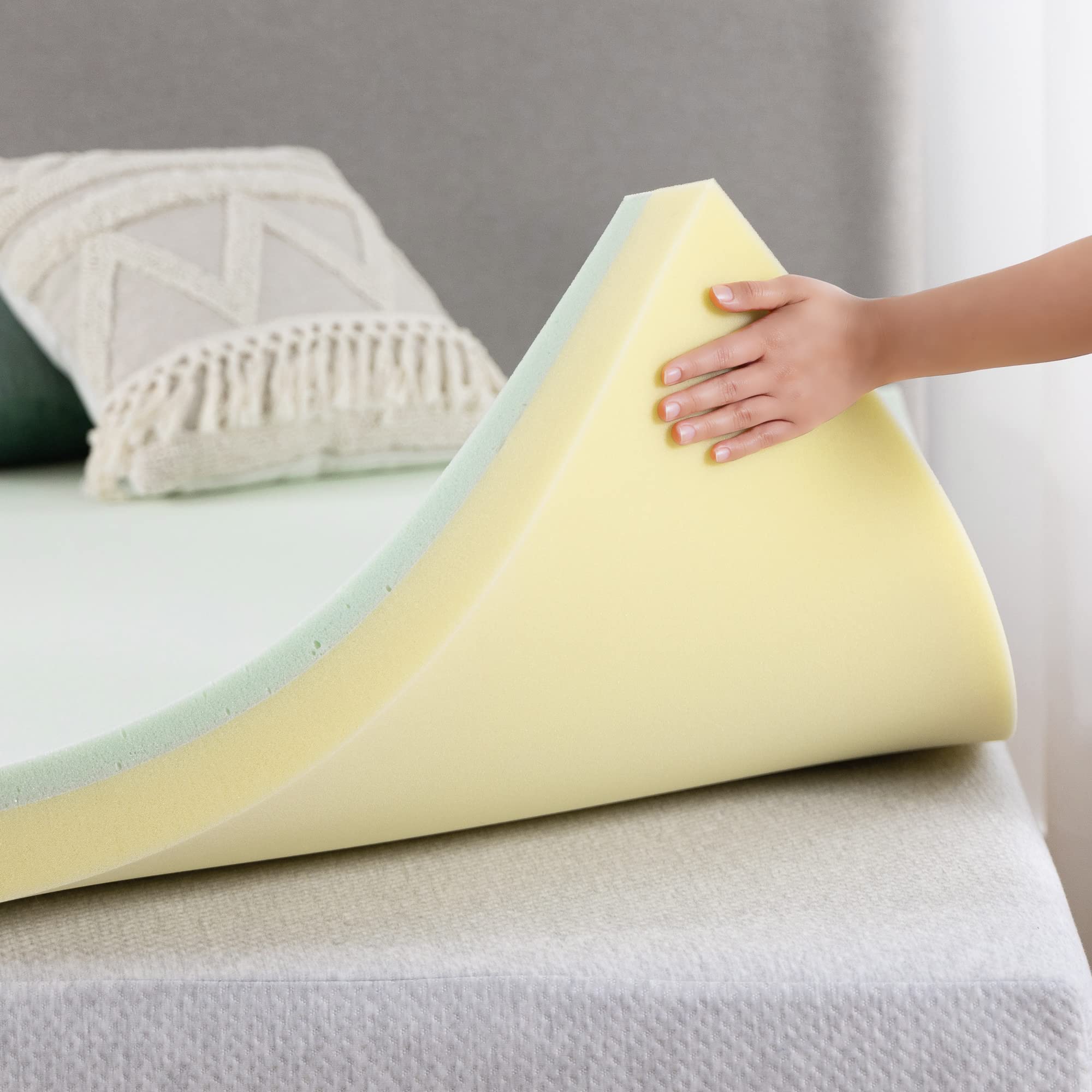 ZINUS 4 Inch Green Tea Memory Foam Mattress Topper - Twin Size, Pressure Relieving, CertiPUR-US Certified for Back Pain Relief & Better Sleep - Perfect for Guest Beds, Dorm Rooms & Home Comfort