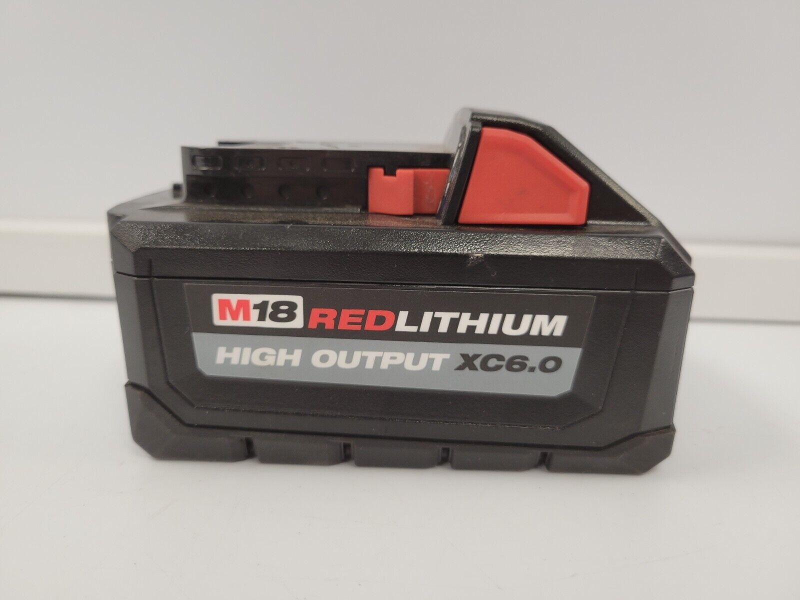 Milwaukee 48-11-1865 XC6.0 Battery - High Performance Power Tool Battery for Milwaukee M18 Cordless Tools | Perfect for Drills, Saws & Construction Work