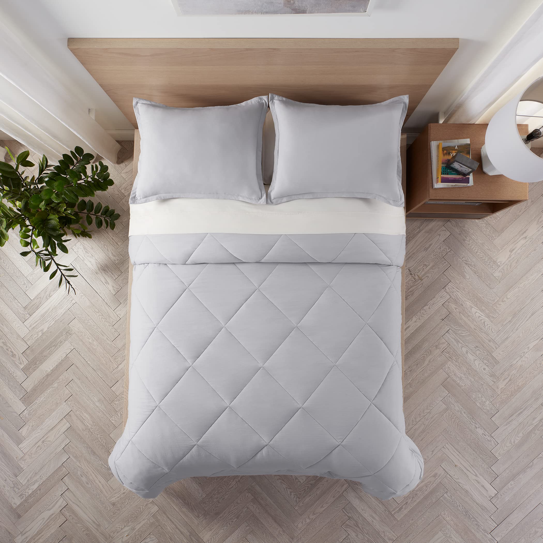 Serta SuperSoft Cooling 5-Piece Reversible Comforter Set with Sheets & Pillowcases - All-Season Microfiber Bedding for Twin/Twin XL Beds | Perfect for Guest Rooms, Dorms & Cozy Nights