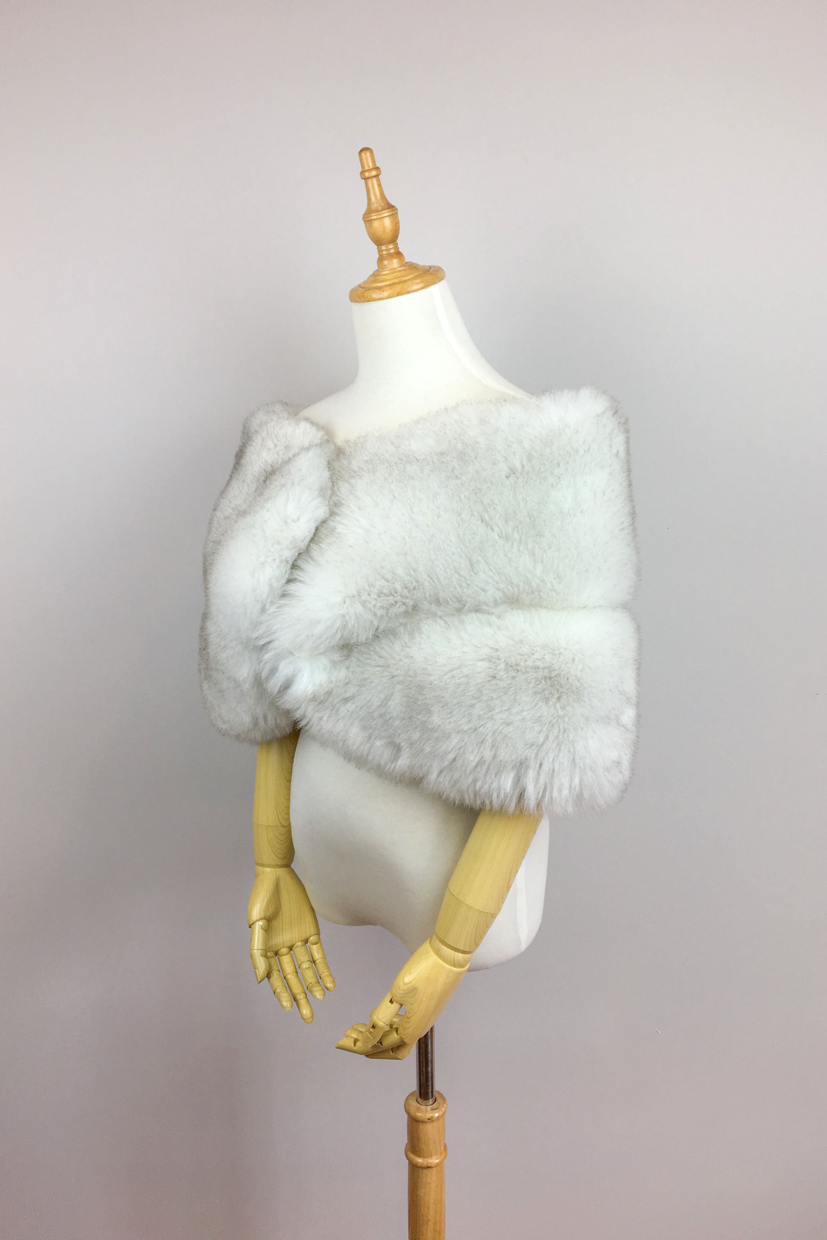 Light Gray / Silver Fur Wrap Scarf - Soft & Luxurious Winter Shawl for Women - Perfect for Cold Weather, Parties & Evening Outings (Penelope LGry07)