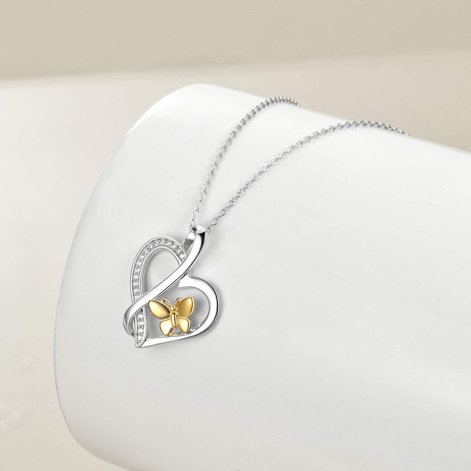 WINNICACA Women's S925 Sterling Silver Pendant Necklace - Elegant Jewelry Gift for Her, Wife, Mom, Daughter - Perfect for Birthday, Anniversary & Christmas (Great for Date Nights, Office Wear & Special Occasions)