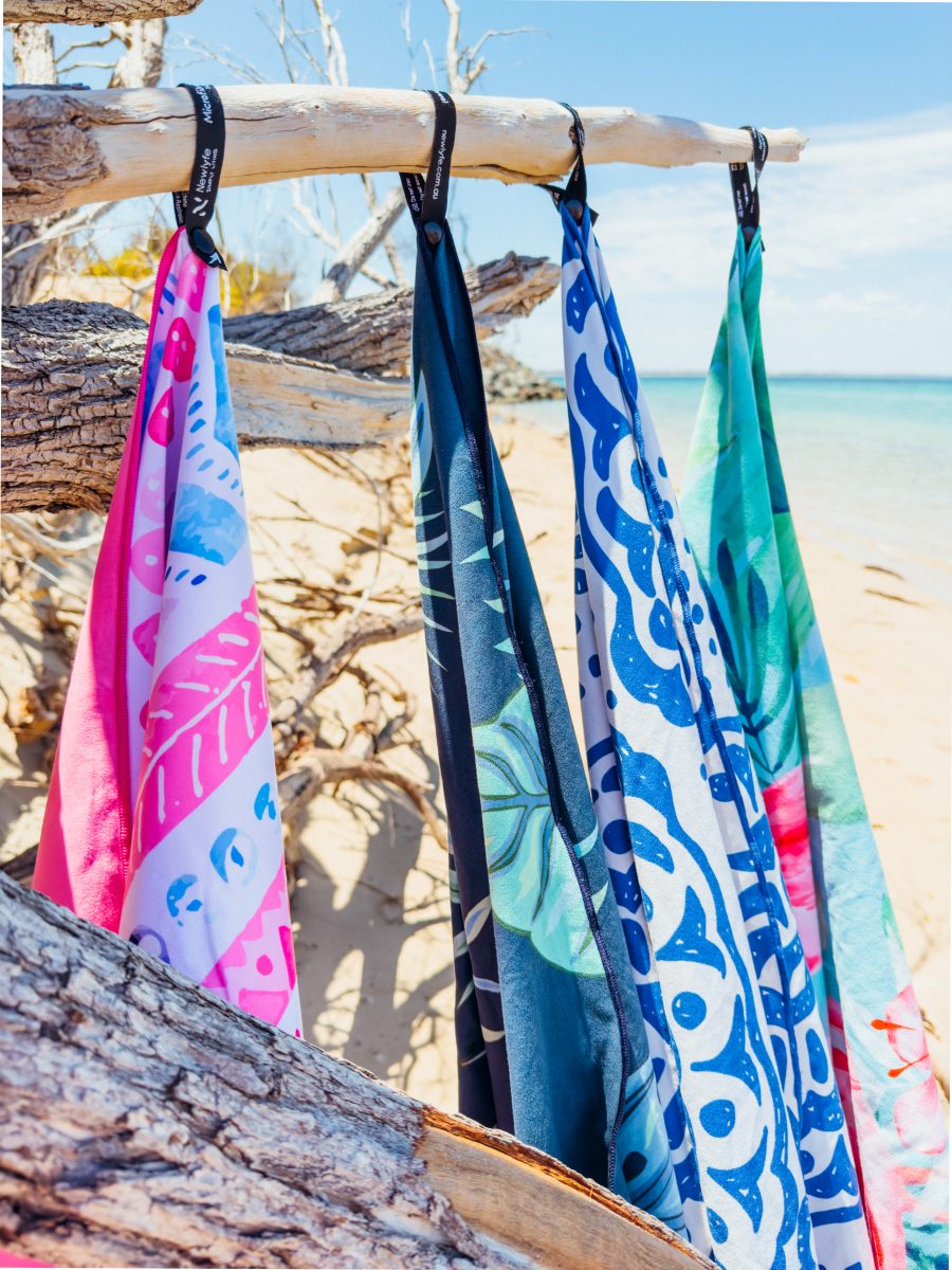 4 Pack Quick Dry Beach Towels & Bath Towels Set - Soft, Absorbent & Lightweight for Travel, Pool, Gym & Outdoor Activities