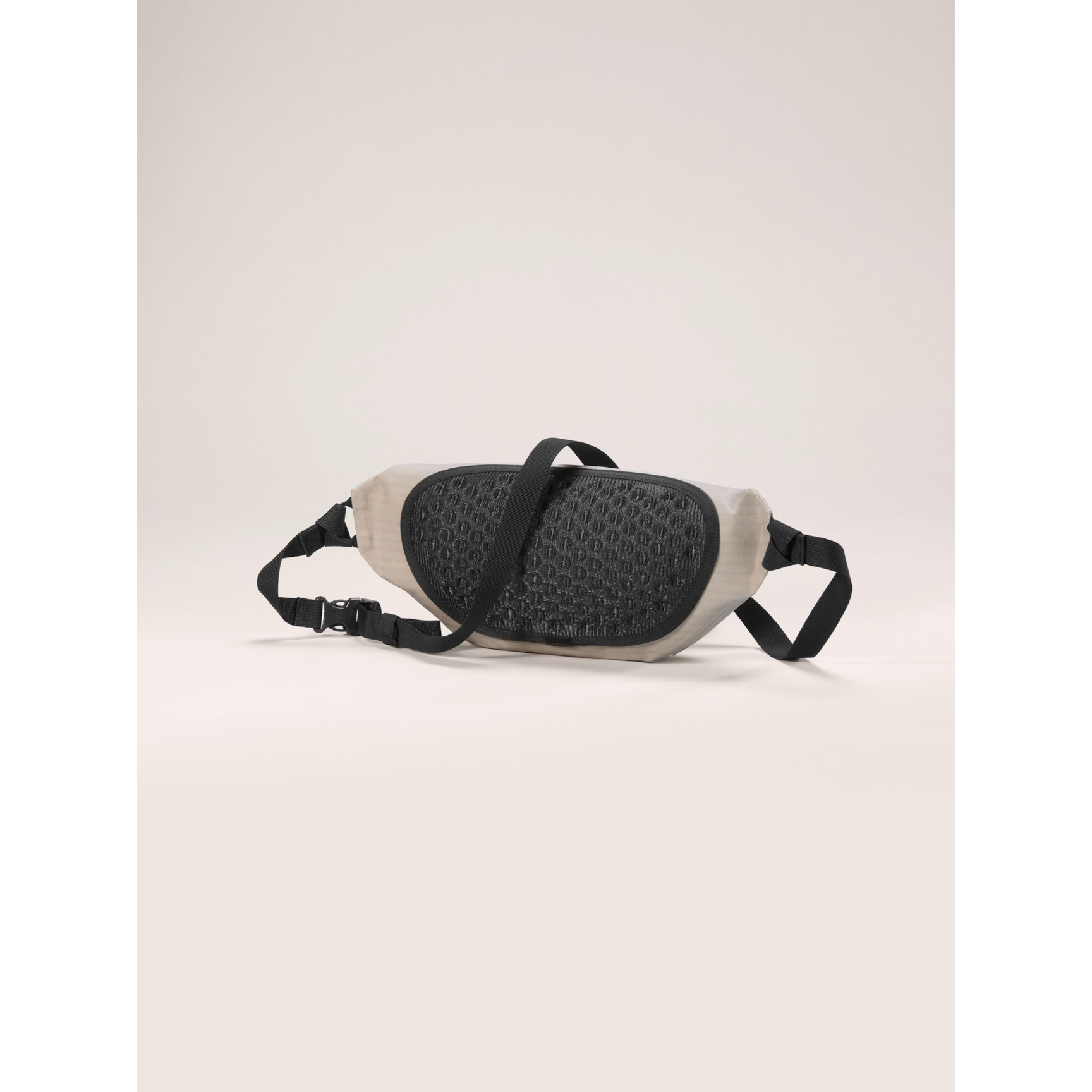 Arc'teryx Granville Crossbody Bag - Lightweight & Water-Resistant Travel & Everyday Carry Bag for Men & Women - Perfect for Hiking, Commuting & Outdoor Adventures