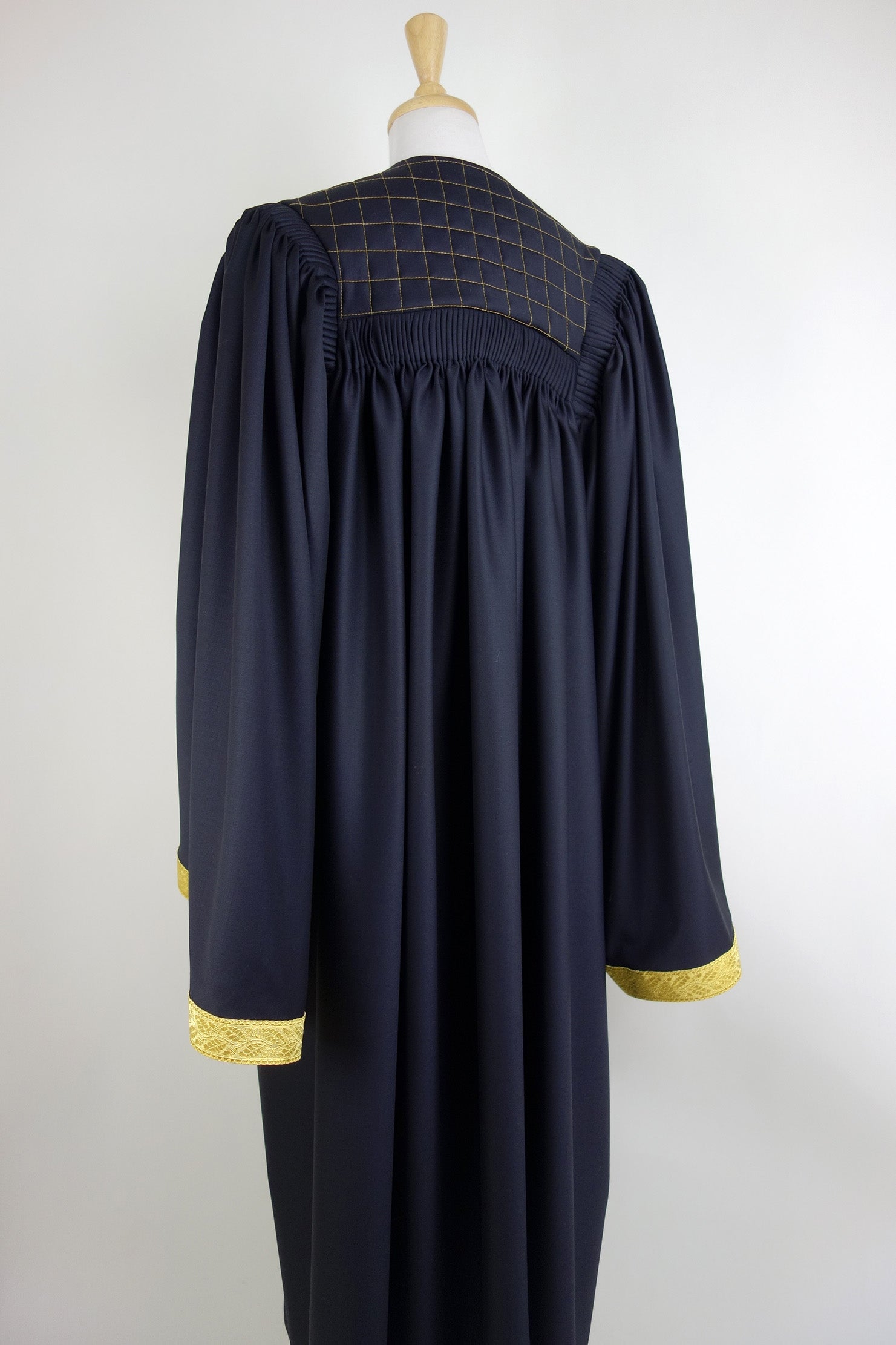 High-Quality Council Robes for Judges & Officials - Durable & Elegant Formal Attire for Courtrooms, Ceremonies & Graduations