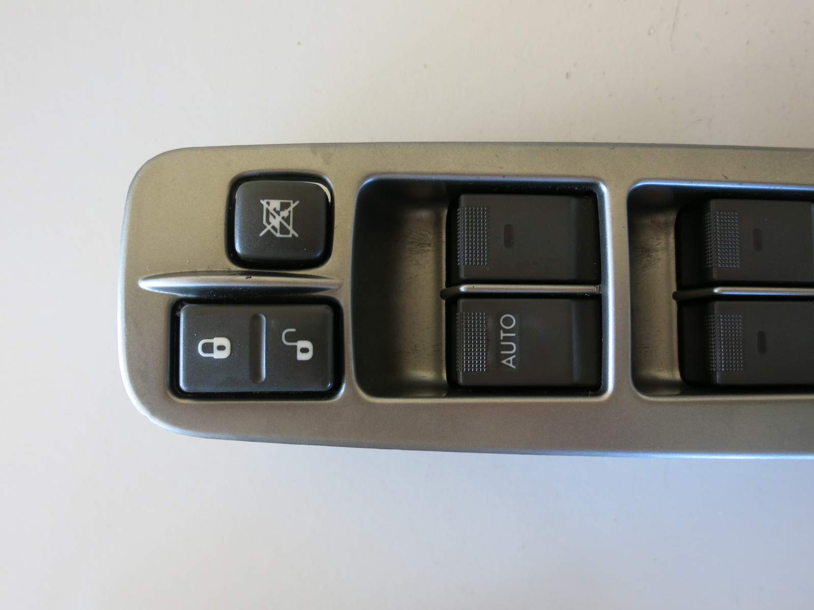 Subaru Door Window Switch Panel - 83071XA00A Replacement Part for Subaru Vehicles | Power Window Control Switch Assembly | Perfect for Subaru Forester, Outback, Legacy, Impreza Models | Easy DIY Installation for Home Mechanics