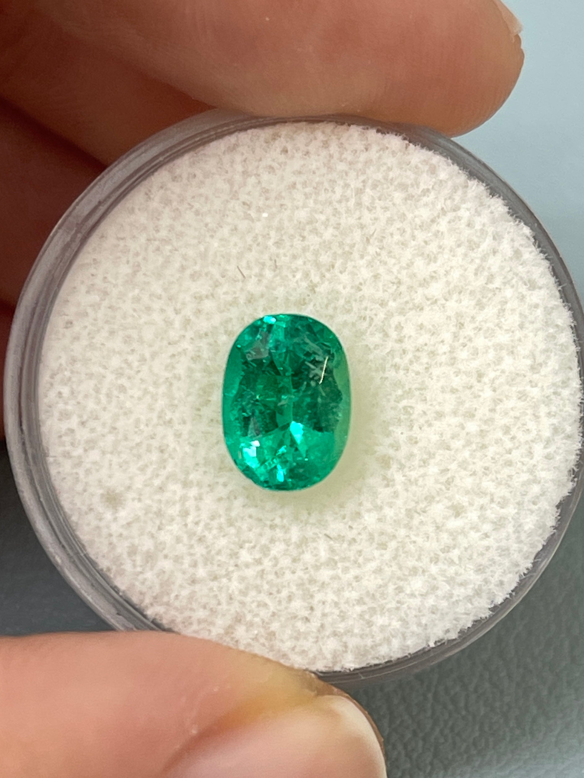 1.55 Carat AAA 9x6 Bluish Green Natural Loose Colombian Emerald Oval Cut Gemstone for Jewelry Making, Engagement Rings & Luxury Gifts