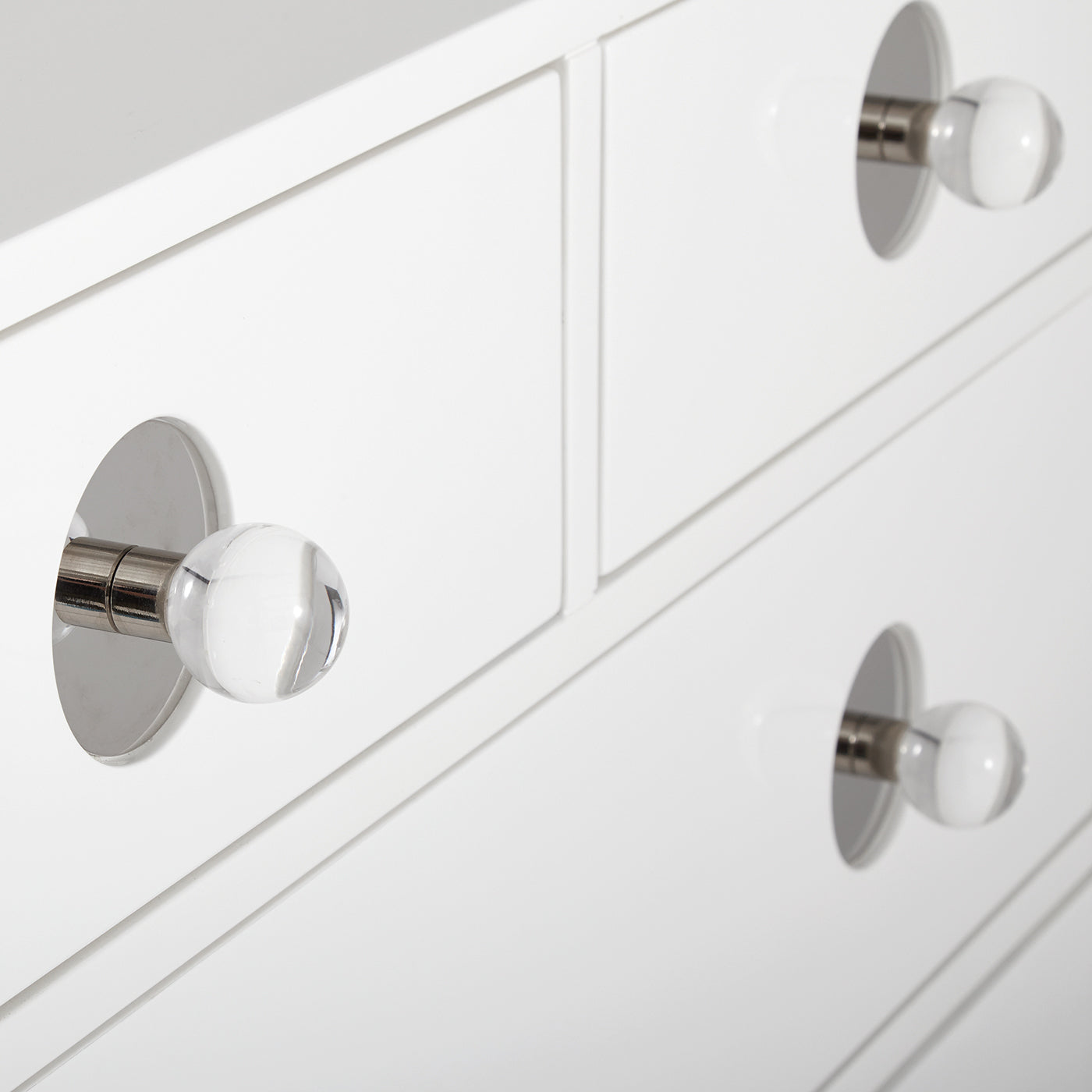 Channing 6-Drawer Dresser for Bedroom, Solid Wood Chest of Drawers with Metal Handles, Modern Storage Organizer for Clothes, Bedroom Furniture - Perfect for Home, Dorm, and Office Organization
