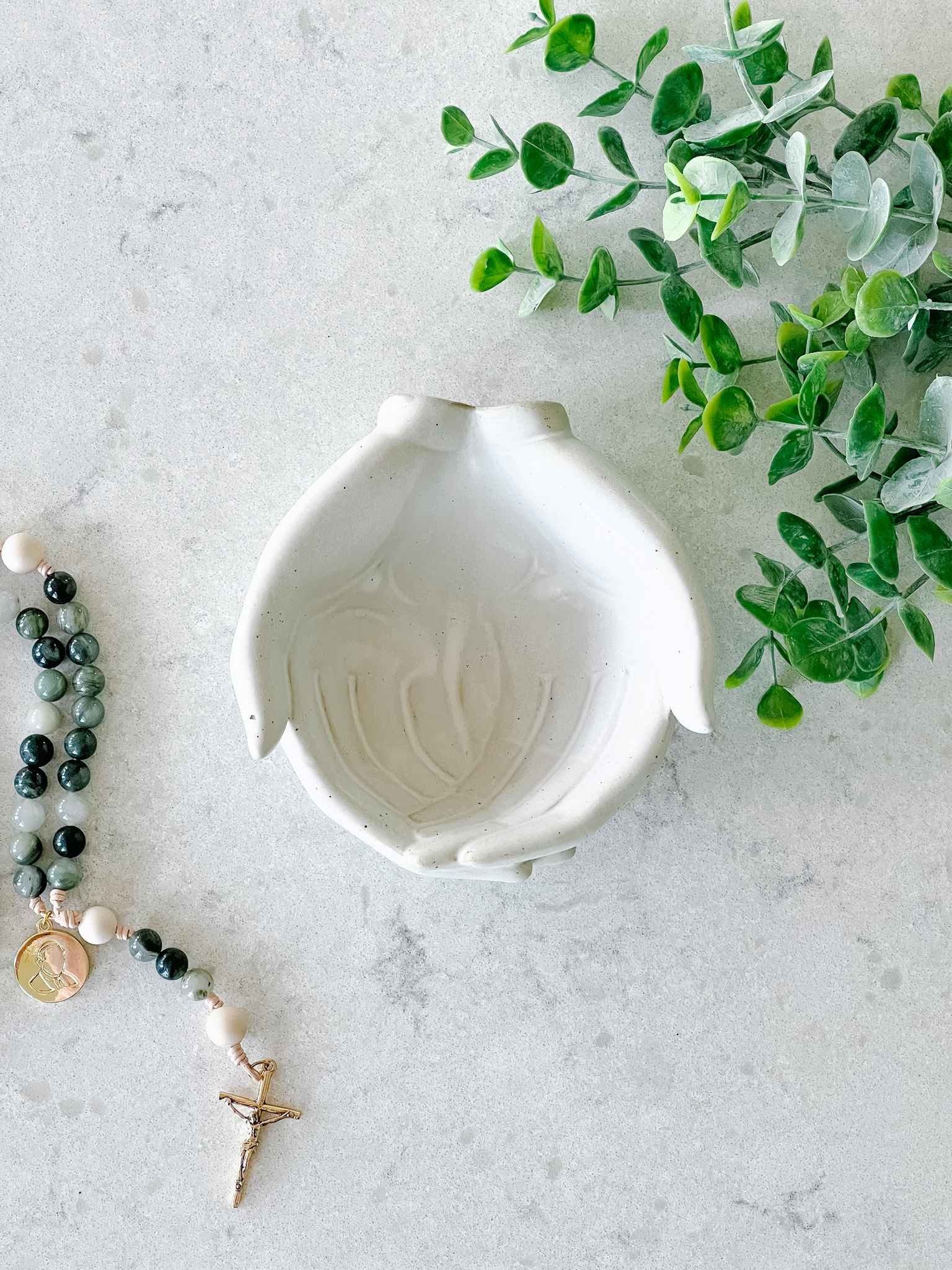 Handmade Wooden Rosary Dish - Religious Prayer Bead Holder for Catholic Devotion - Perfect for Home Altar, Church, and Meditation Use
