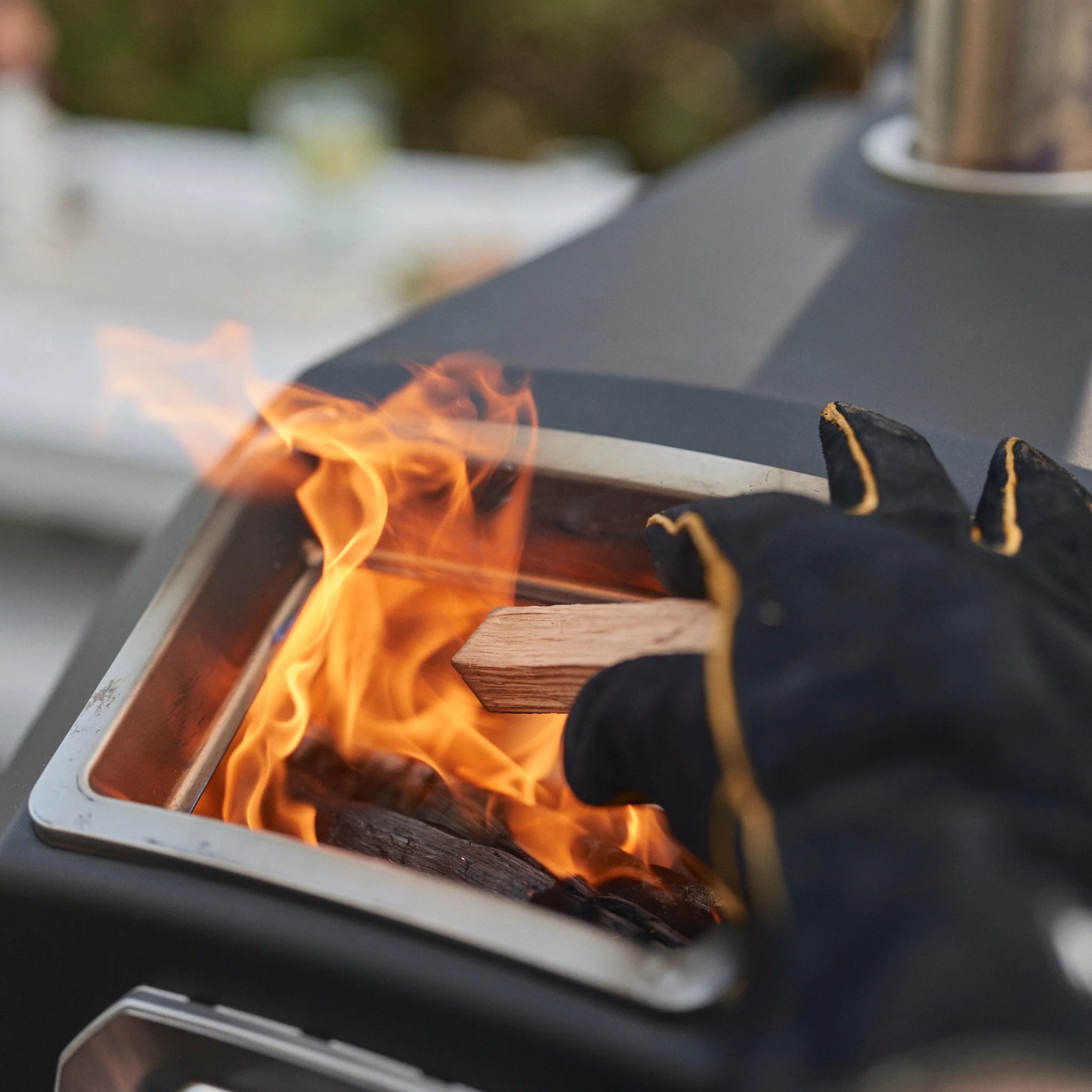 Ooni Karu 2 Pro Multi-Fuel Outdoor Pizza Oven - Portable Wood & Gas Pizza Maker for Backyard, Camping & Parties - Perfect for Neapolitan & Artisan Pizzas