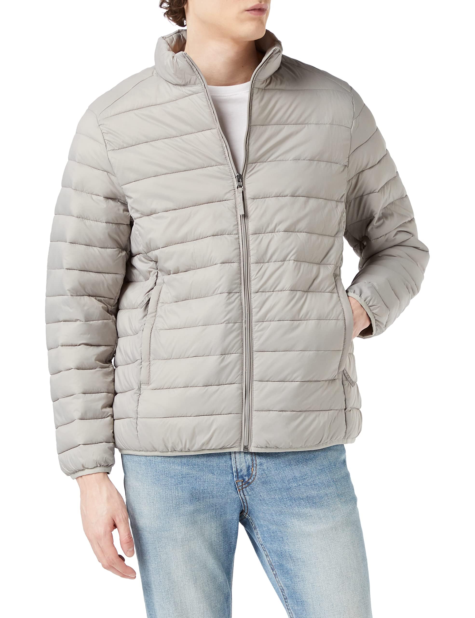 Amazon Essentials Men's Packable Lightweight Water-Resistant Puffer Jacket for Outdoor Activities - Big & Tall Sizes Available - Perfect for Hiking, Camping & Winter Travel