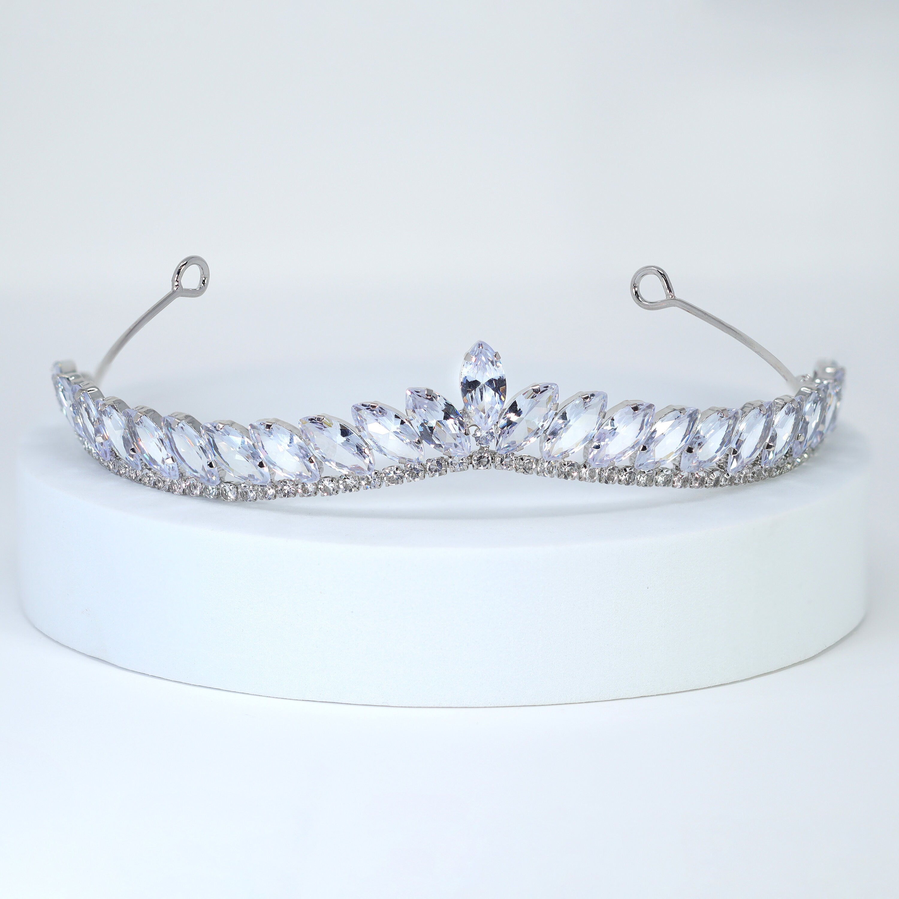 Swarovski Crystal Dainty Leaves Wedding Tiara - Bridal Crown Headpiece for Bride, Crystal Bridal Tiara, Elegant Wedding Accessory - Perfect for Bridal Showers, Weddings, and Special Occasions