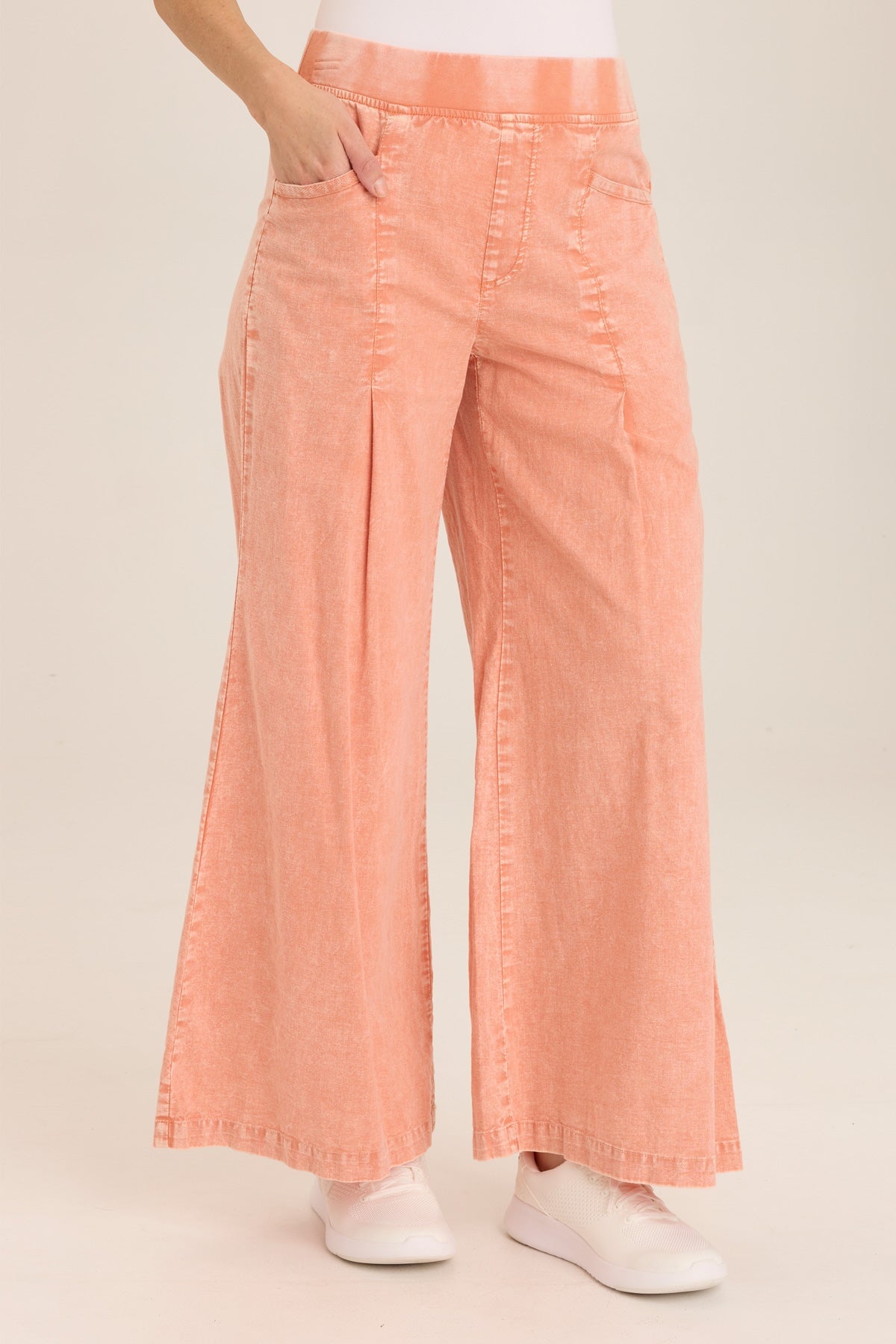 Distressed Terri Pants in Afterglow Wash - Stylish Vintage Denim for Casual Wear & Everyday Outfits