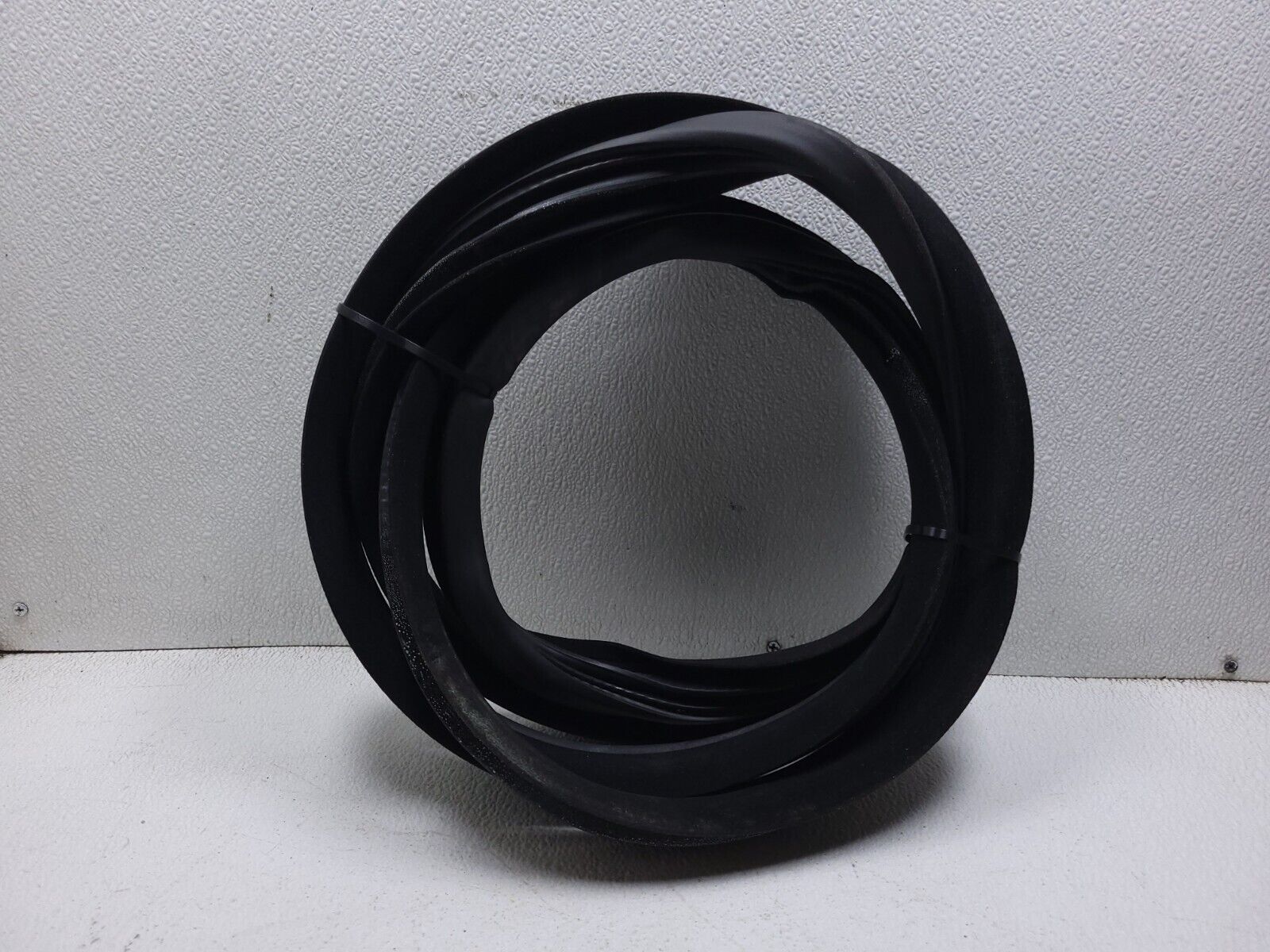 2006-2011 Mercedes ML500 Right Front Passenger Door Weatherstrip Seal - OEM Replacement Part for Weather Protection & Noise Reduction - Perfect for Car Restoration & DIY Auto Repair