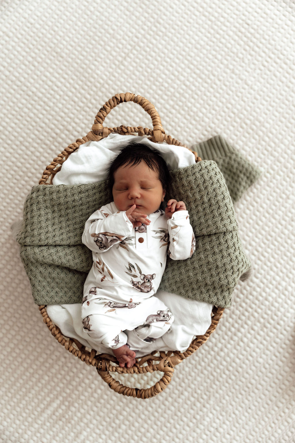 Organic Baby Growsuit with Koala Print - Soft & Snug One-Piece Outfit for Newborns & Infants - Perfect for Playtime, Naptime & Photo Shoots