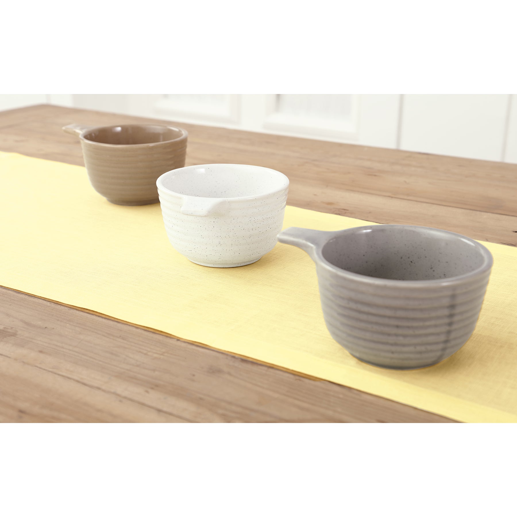 Elegant Fete Table Runner for Weddings, Parties & Events - Premium Decorative Dining Table Cover for Home & Restaurant Decor