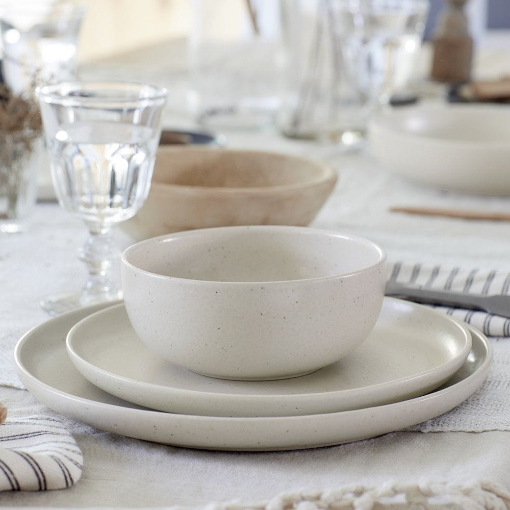 Casafina Pacifica Dinner Plates - Set of 4, 10.5 Inch Porcelain Plates, Dishwasher & Microwave Safe, Multiple Colors (White, Blue, Green) - Perfect for Family Dinners, Parties & Restaurant Use