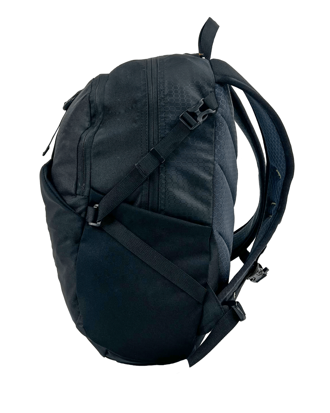 Black Wolf Kalbarri 20L Backpack - Lightweight Hiking Daypack for Men & Women, Water-Resistant Outdoor Backpack for Travel, Camping & Daily Use