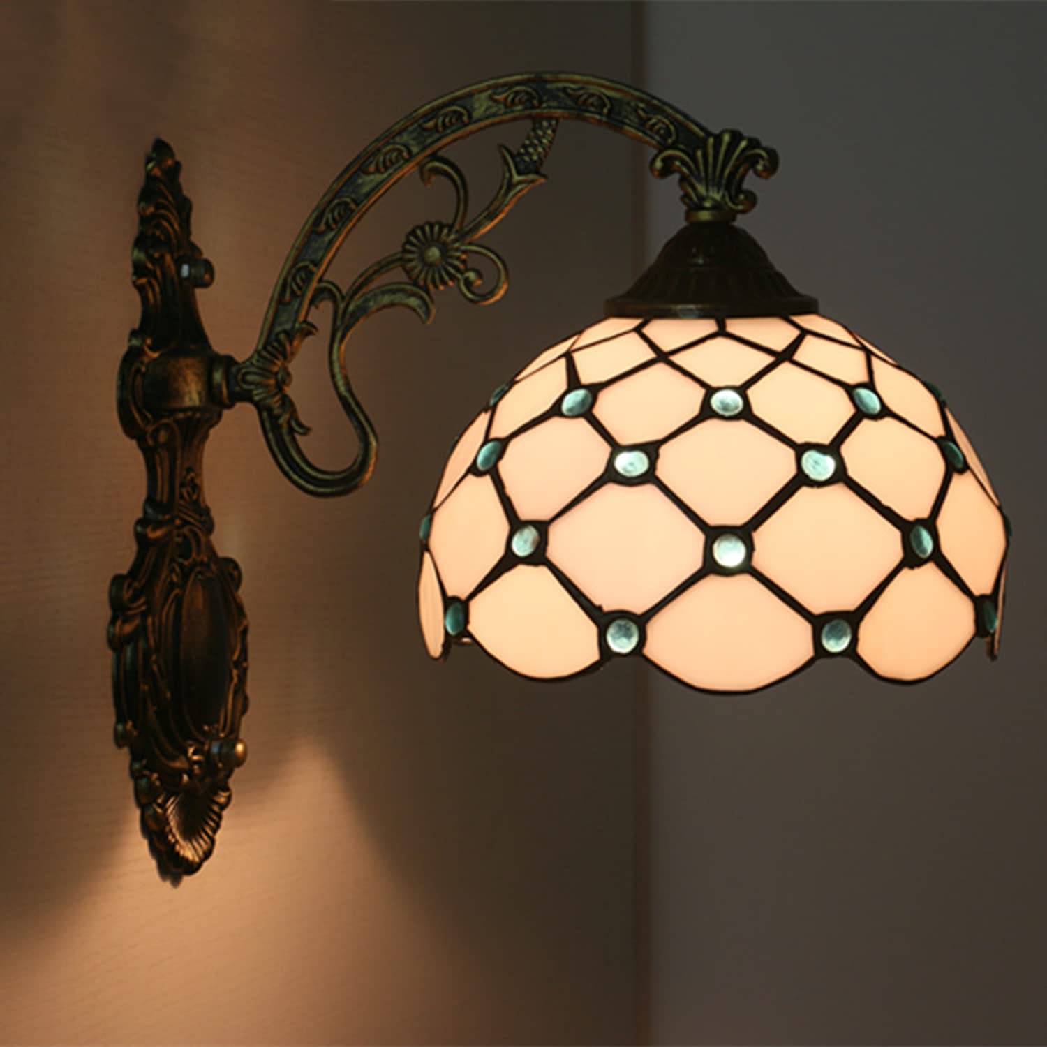 Vintage Tiffany Style Wall Light - Cream Amber Glass Beads Wall Mount Sconce with Stained Glass Fixtures, 1-Light Antique Lamp for Bedroom, Hallway, Balcony, Staircase & Living Room Decor - Perfect for Creating Cozy Ambiance in Home Interiors