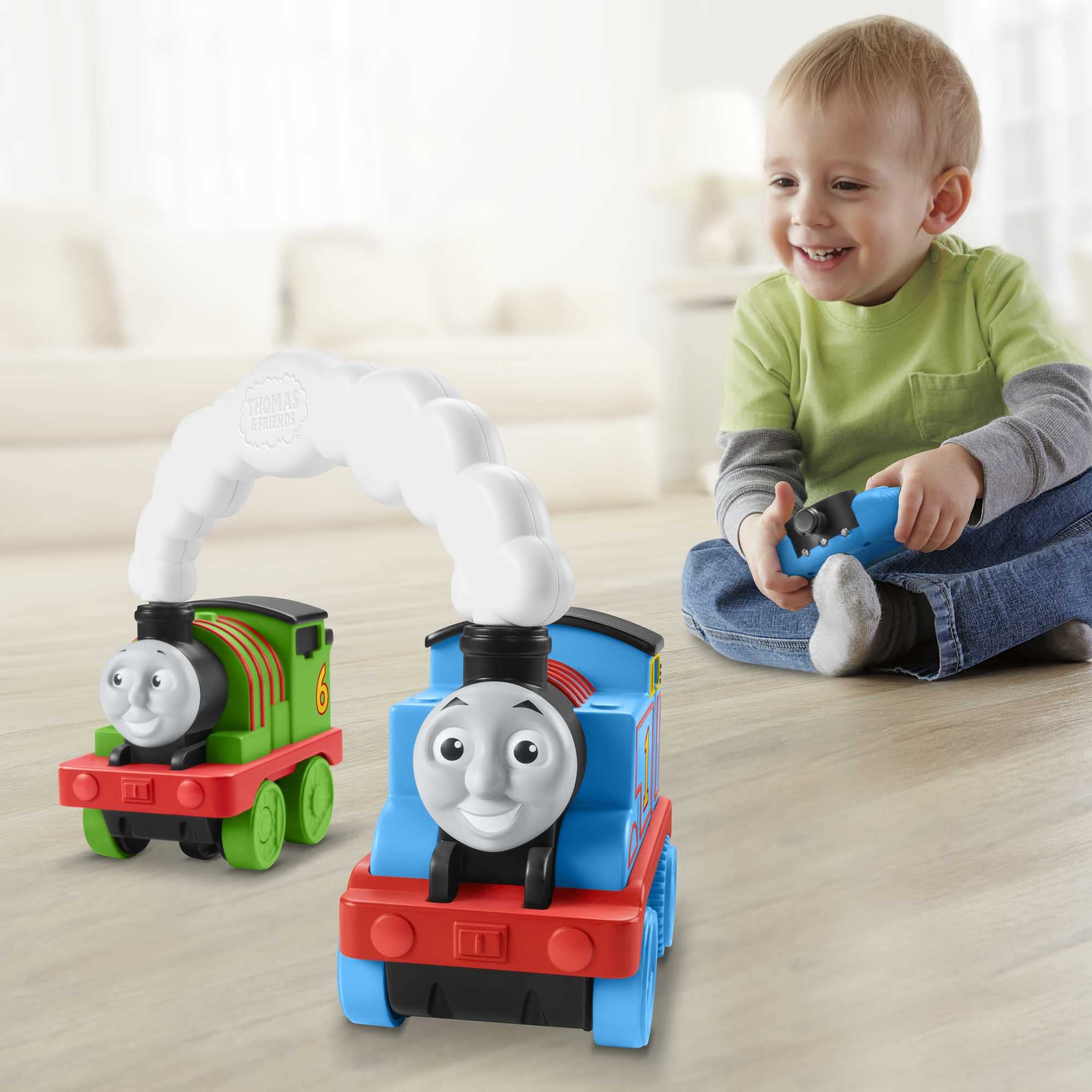 Thomas & Friends Fisher-Price Race & Chase Remote Control Toy Train Set | UK English Edition | RC Train Engine for Toddlers & Preschool Kids | Perfect for Indoor Play & Early Learning Development