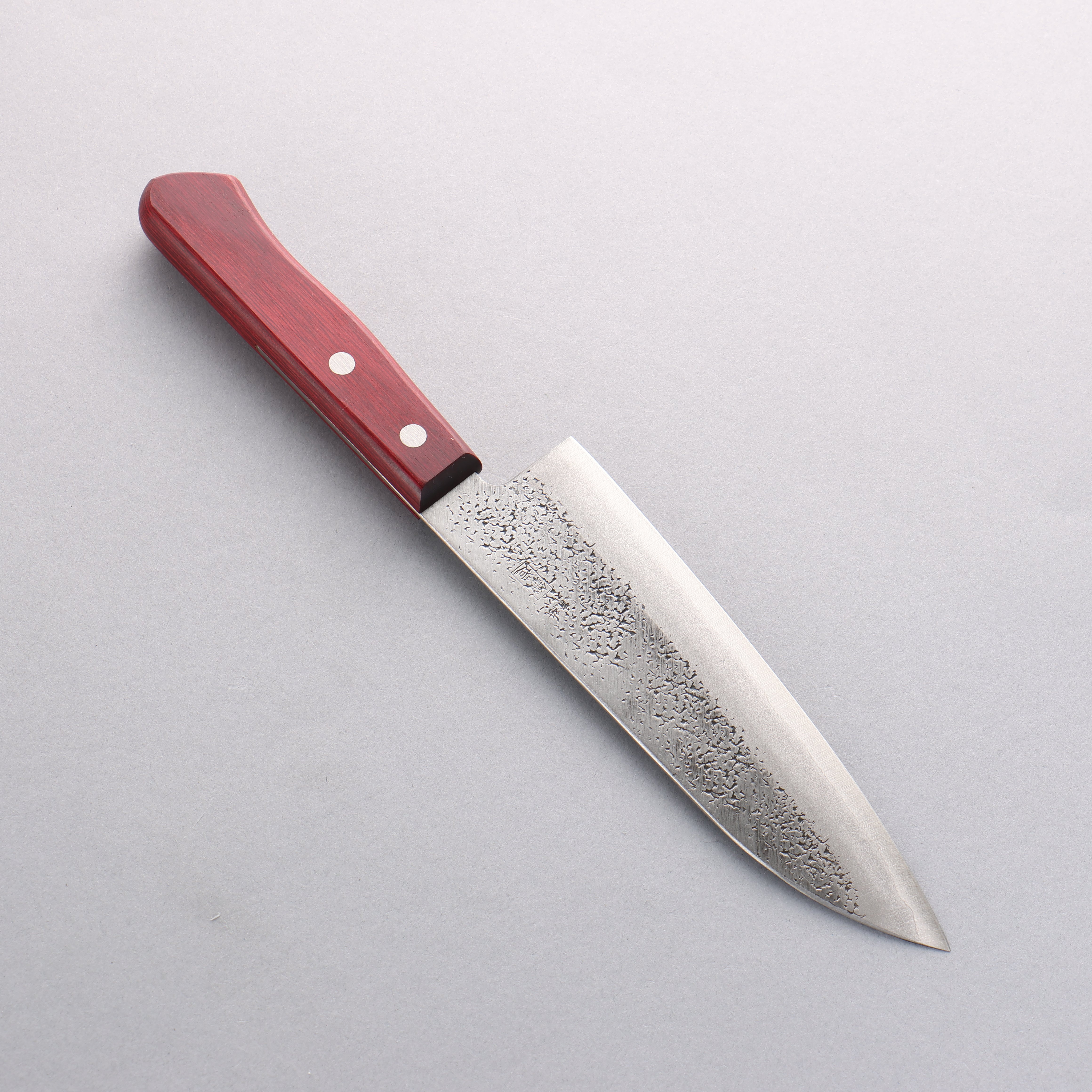 Seisuke Blue Super Hammered Santoku Knife 165mm - Japanese Chef Knife with Red Pakkawood Handle for Slicing, Dicing & Chopping - Perfect for Home Kitchens & Professional Use