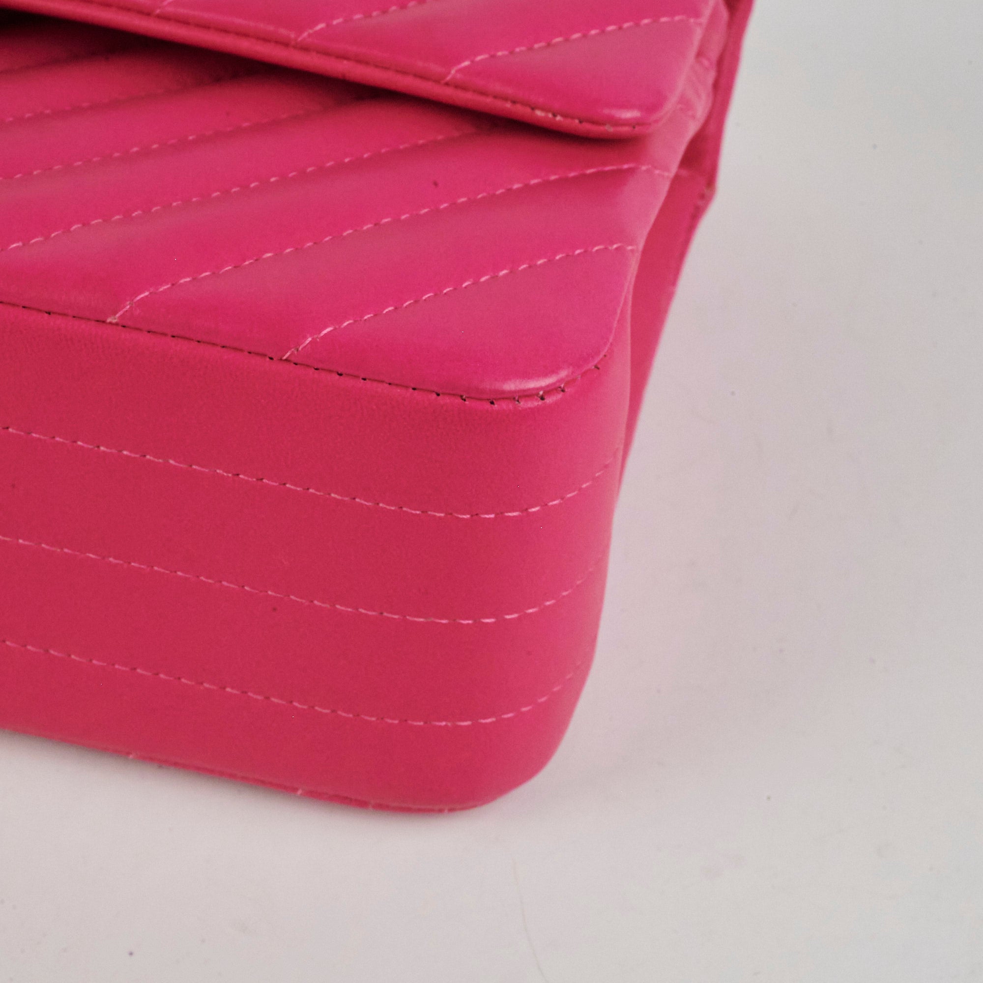 Chanel Medium Classic Flap Bag Chevron Lambskin Leather in Pink | Luxury Designer Handbag for Women | Perfect for Date Night, Parties & Special Occasions