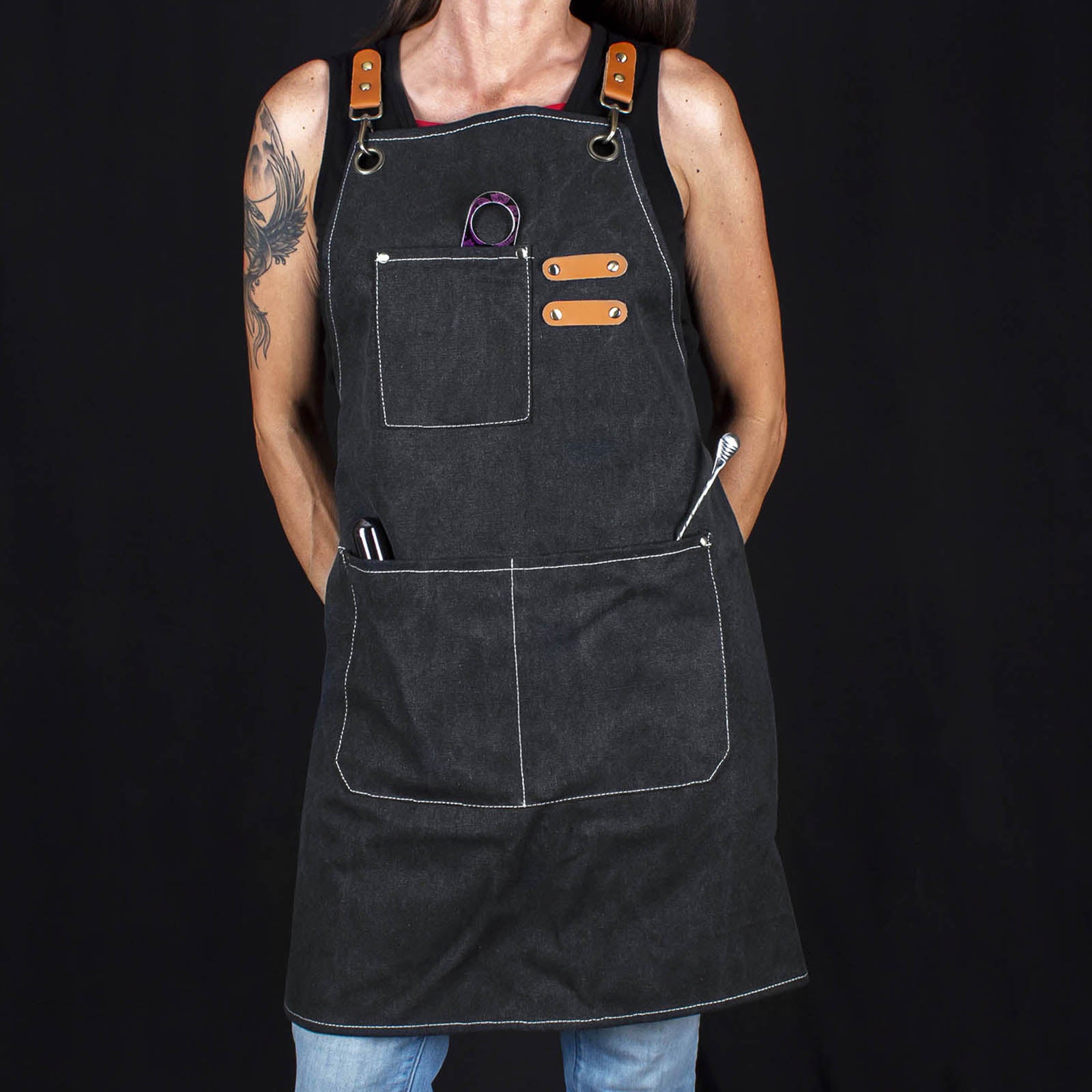 BarConic® Black Canvas Apron with Adjustable Straps - Durable & Stylish Kitchen, BBQ, Cooking, Baking, Grilling & Workshop Apron for Chefs & DIY Enthusiasts