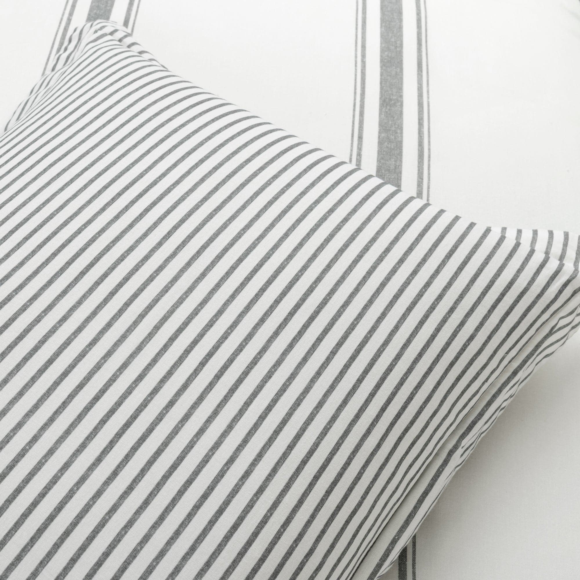 Farmhouse Stripe Reversible Comforter Set - Queen Size, Soft Breathable Cotton Bedding - Perfect for Cozy Bedroom Decor & Guest Room Styling