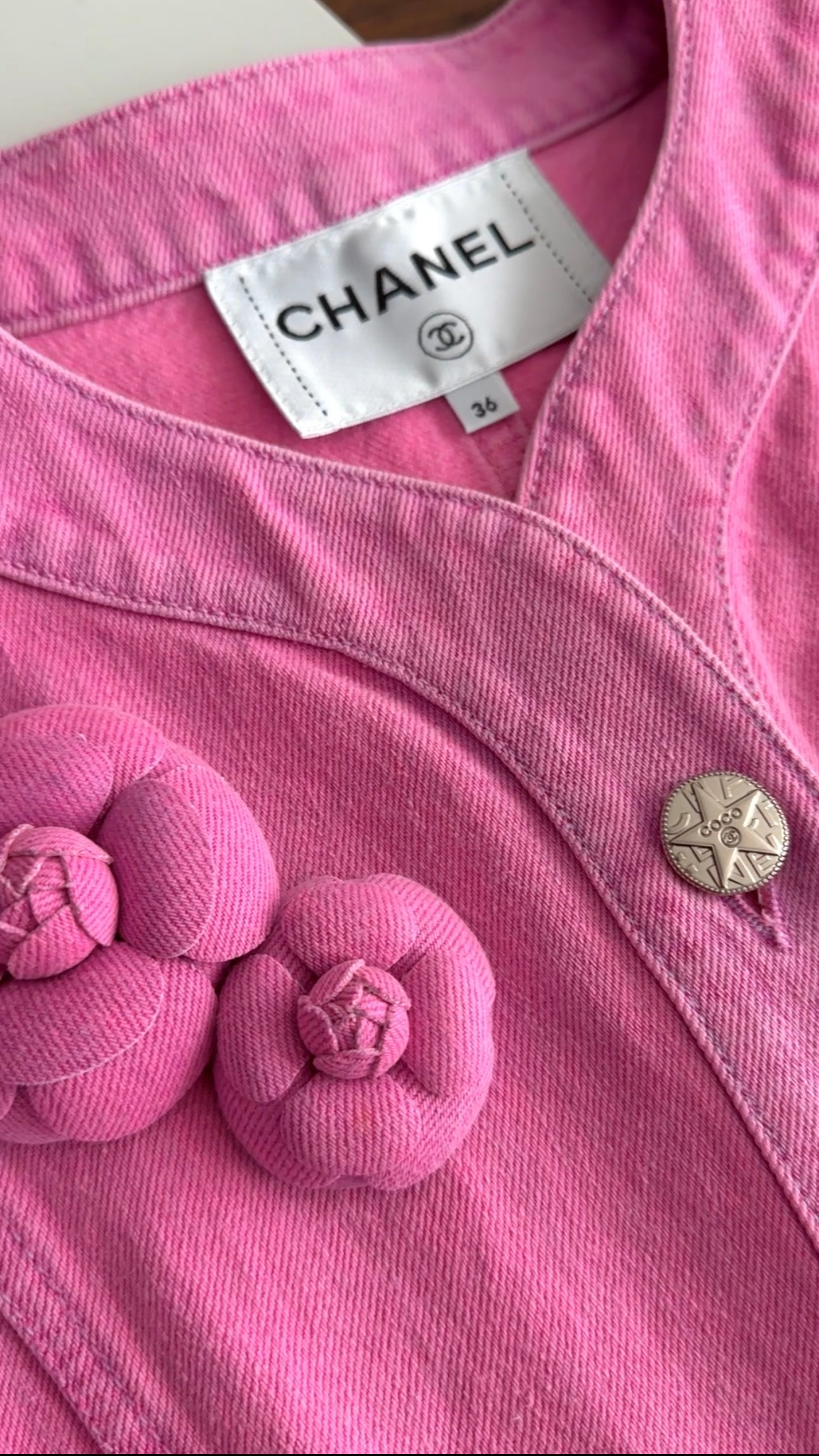 Chanel Spring 2021 Bright Pink Denim Jacket Women's Size FR36 / US4 - Perfect for Spring Outfits, Casual Wear & Fashion Events