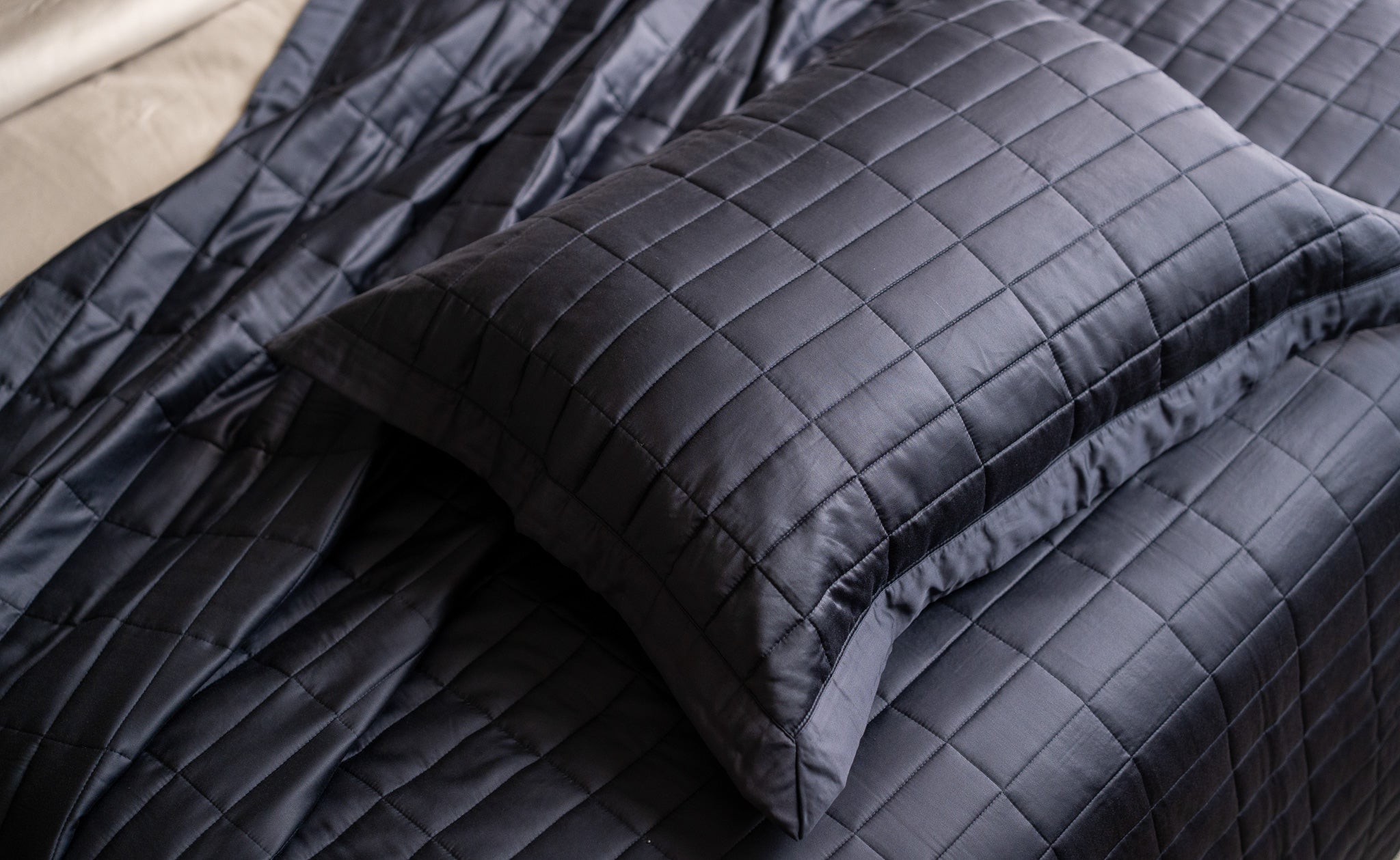 Premium Bamboo Lightweight Luxury Quilt Set - King Size, Ultra Soft & Breathable Bedding for All Seasons - Perfect for Master Bedroom, Guest Room & Vacation Homes