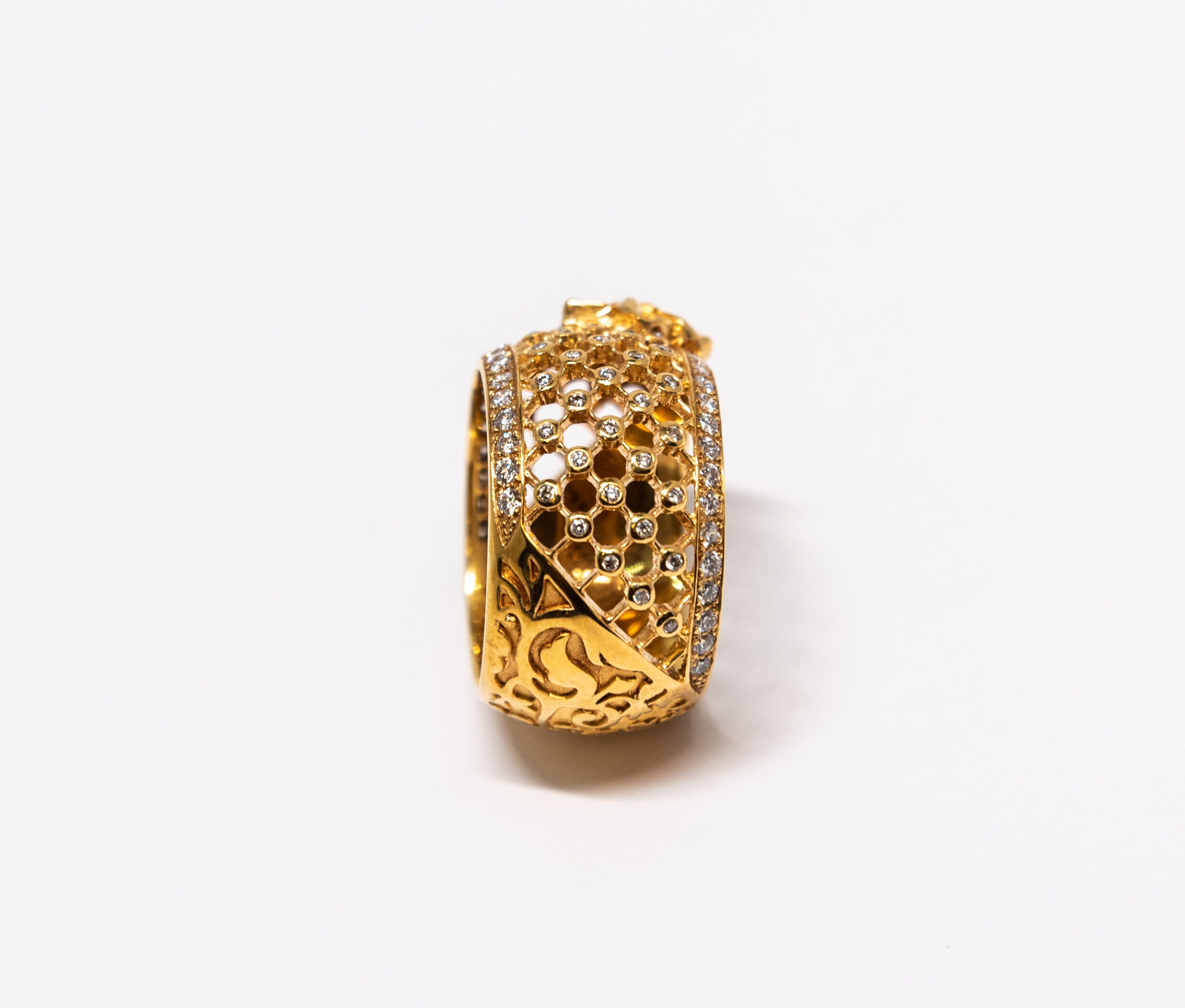 Carrera Y Carrera Sierpes 18K Yellow Gold Diamond Ring for Women - Luxury Snake Design Jewelry Gift for Anniversary, Valentine's Day & Special Occasions