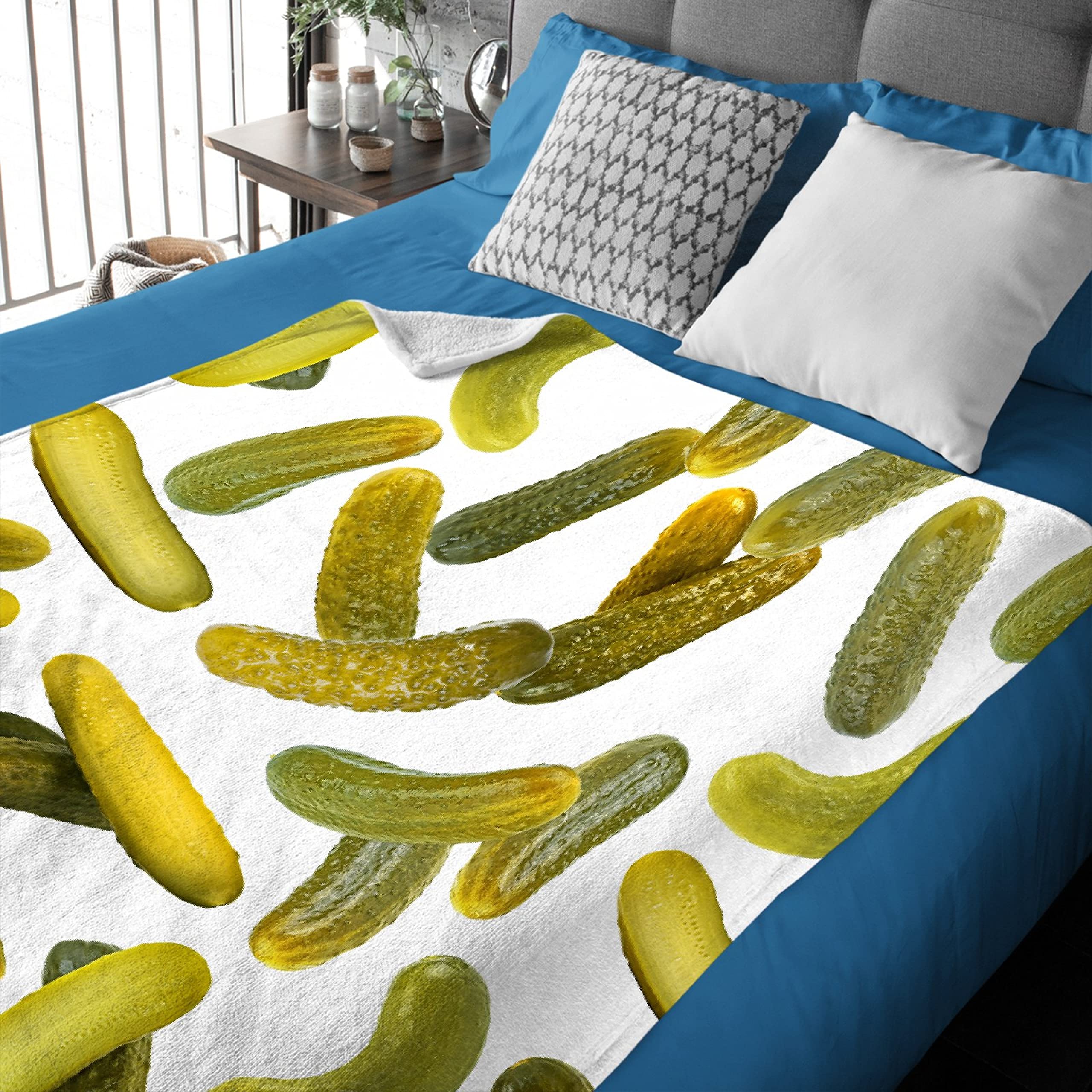 Briizy Dill Pickle Blanket - Funny Cucumber Print Flannel Throw for Women, Men & Kids - Ultra Soft 90