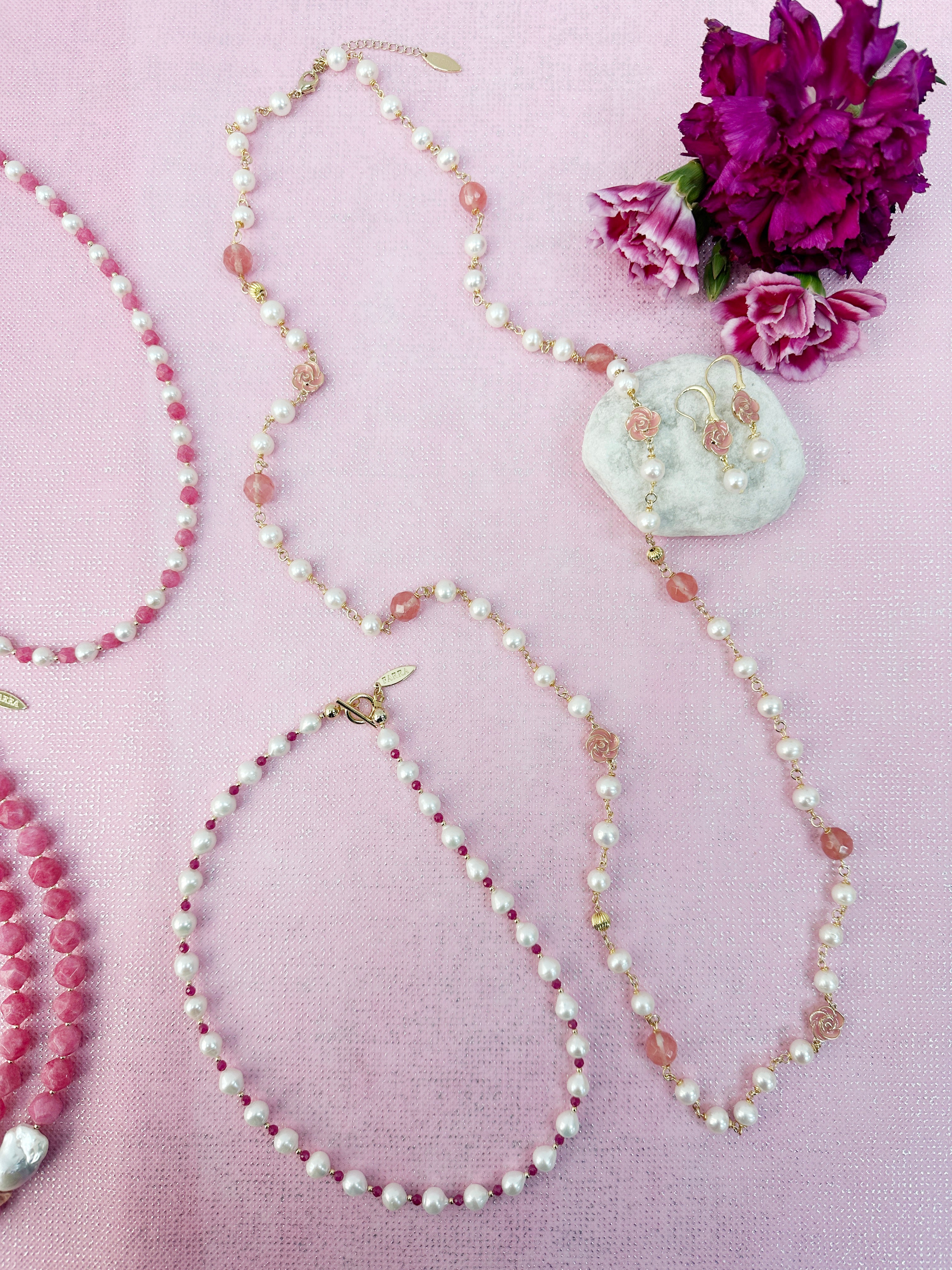 Elegant Freshwater Pearl Necklace with Rose Charms - Perfect for Weddings, Parties & Special Occasions | LN006