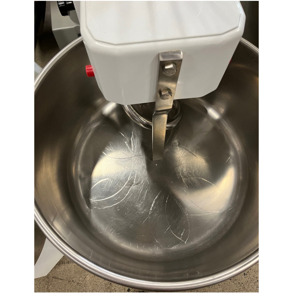 Used Nella 46 Quart Heavy Duty Spiral Dough Mixer with Tilting Head - 2 HP, 208V Commercial Bakery Equipment (Model 41549) - Perfect for Pizza Dough, Bread Making & Pastry Shops