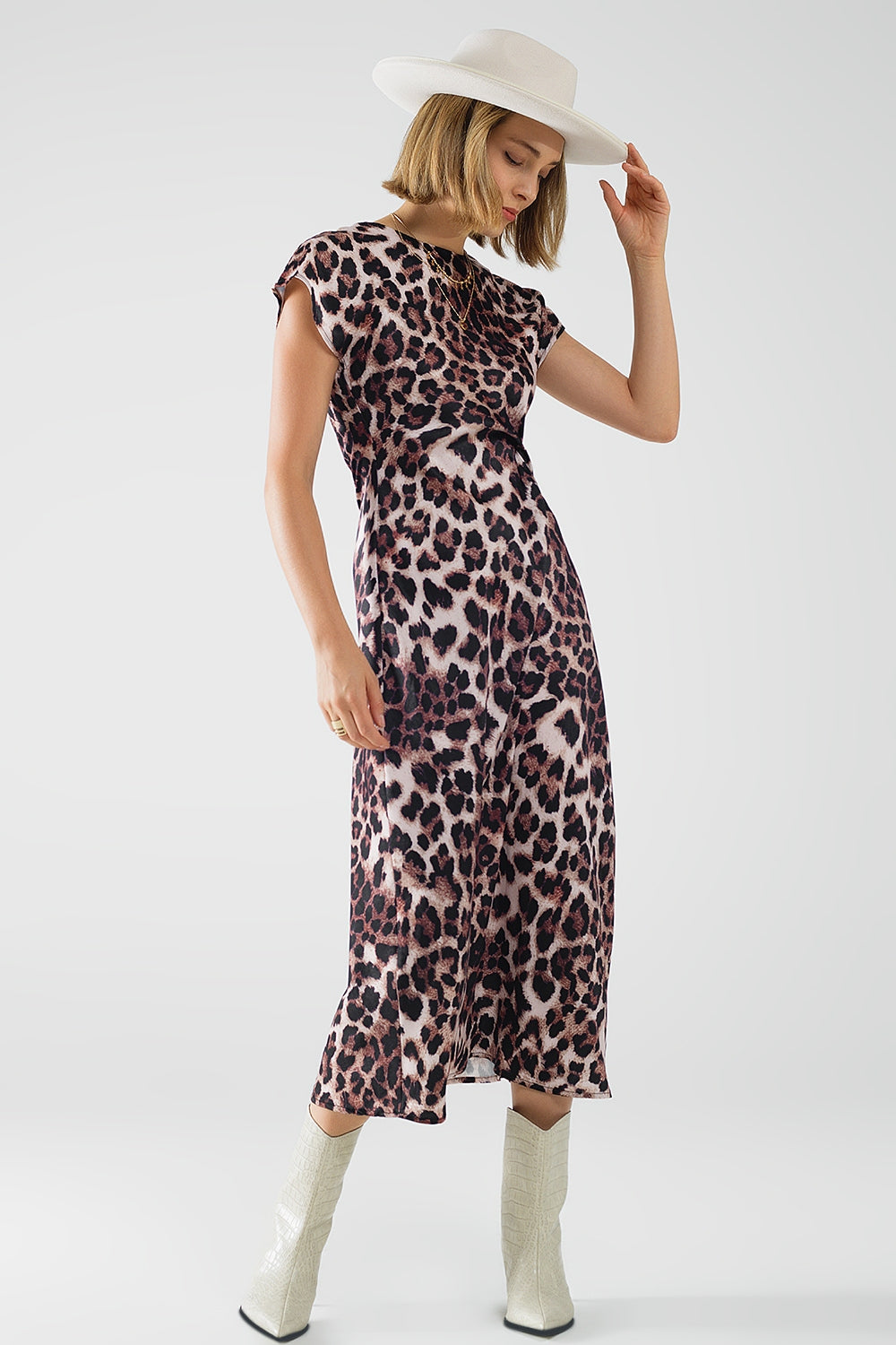 Leopard Print Long Robe with Waist Tie Detail - Elegant Loungewear for Women, Perfect for Spa Days, Relaxing at Home, and Beach Cover-Ups
