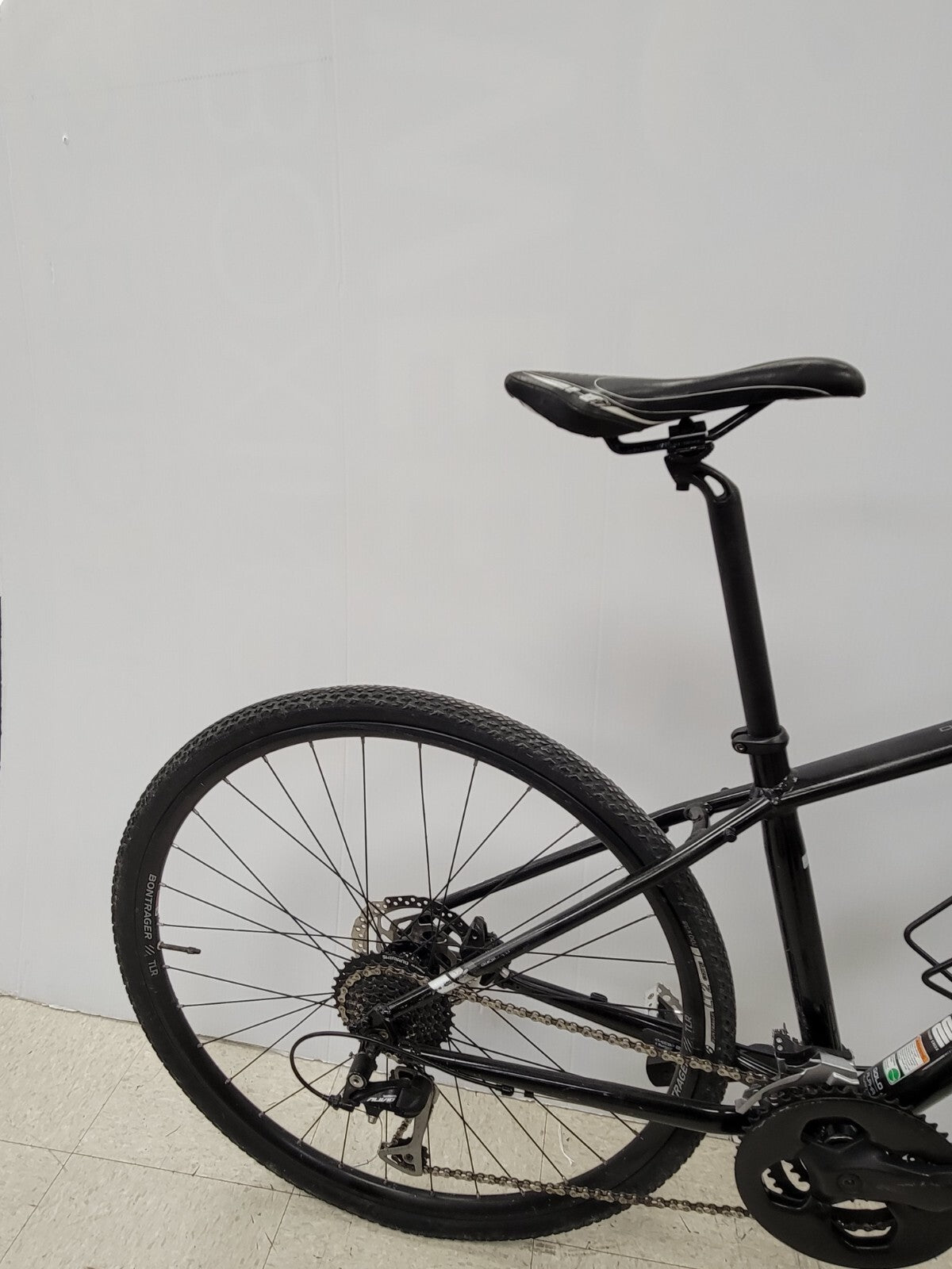 Trek Dual Sport 3 Hybrid Bike for Men & Women - Lightweight Aluminum Frame, 21-Speed Gears - Perfect for Commuting, Trail Riding & Urban Adventures