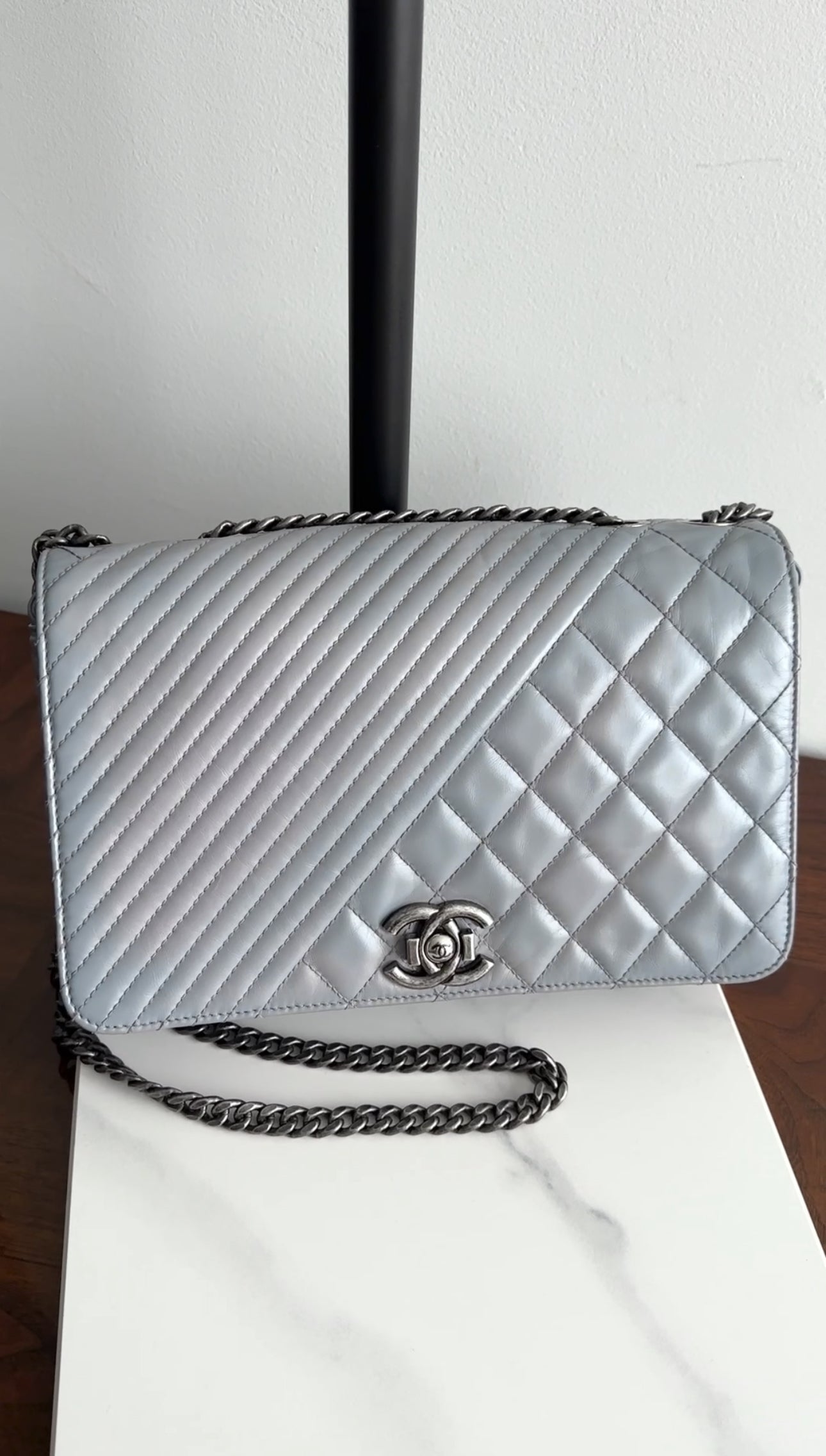 Chanel Grey Leather Coco Boy Medium Flap Bag - Luxury Designer Handbag for Women, Perfect for Evening Parties & Date Nights
