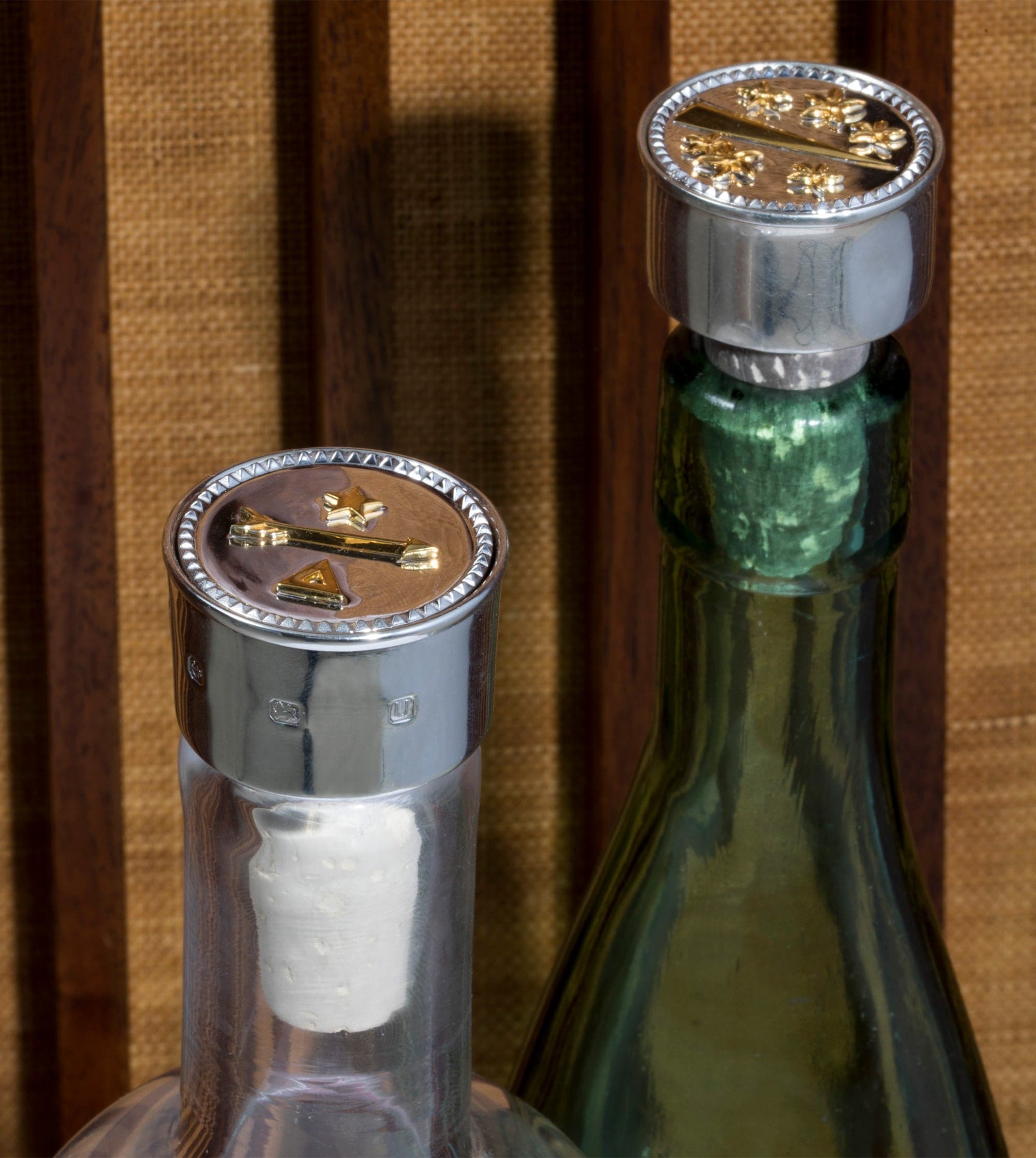Premium Wine Bottle Stopper - Airtight Seal for Wine, Champagne & Liquor Bottles | Elegant & Durable Kitchen & Bar Accessory for Home, Parties & Gifts