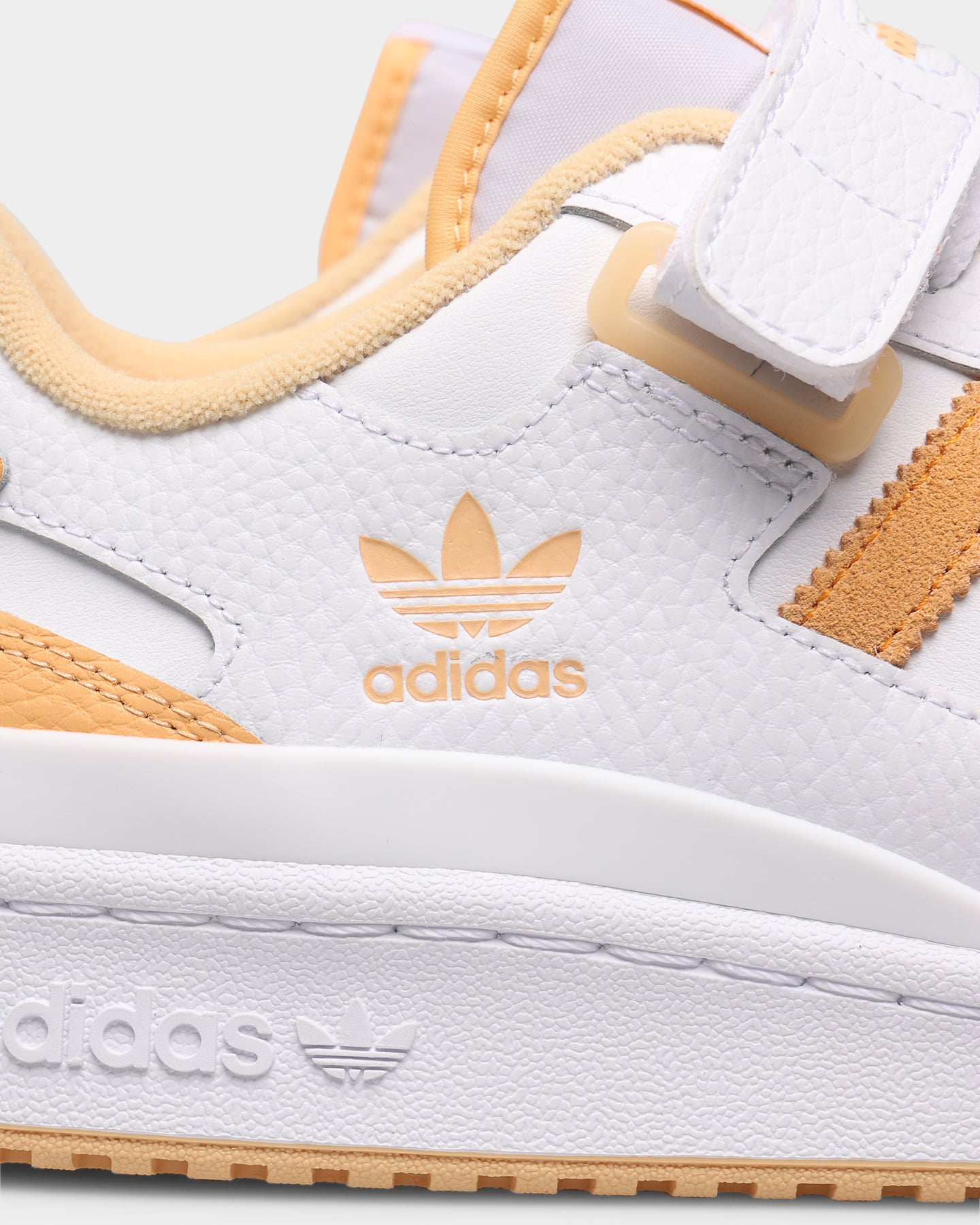 Adidas Forum Low Sneakers - Cloud White/Pulse Amber/Orange Rush - Men's Casual Shoes for Streetwear & Everyday Comfort