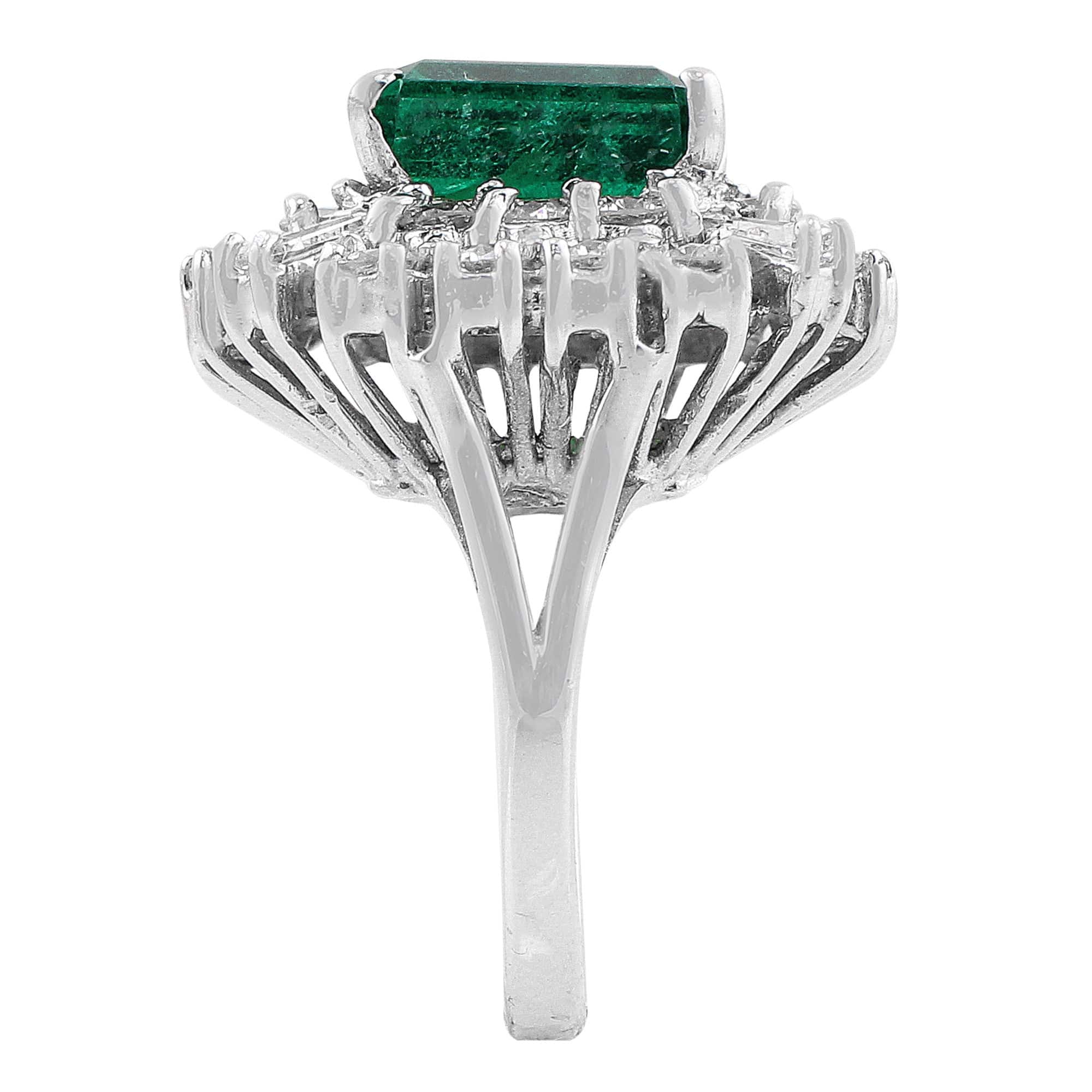 14K White Gold 4 Carat Emerald and Diamond Vintage Ring for Women - Elegant Engagement, Wedding, or Anniversary Jewelry Gift