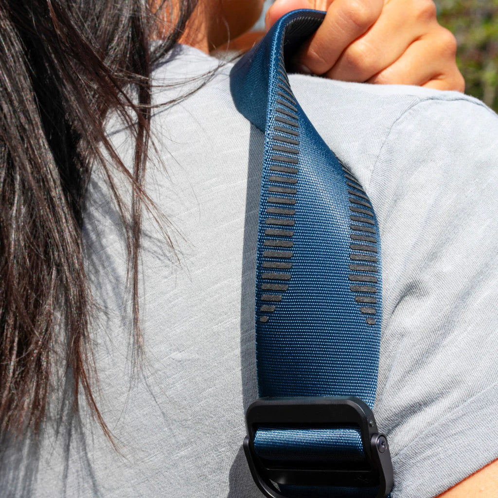 Peak Design Slide Camera Strap - Adjustable Padded Shoulder Strap for DSLR & Mirrorless Cameras (Midnight Blue) - Perfect for Travel, Hiking & Professional Photography