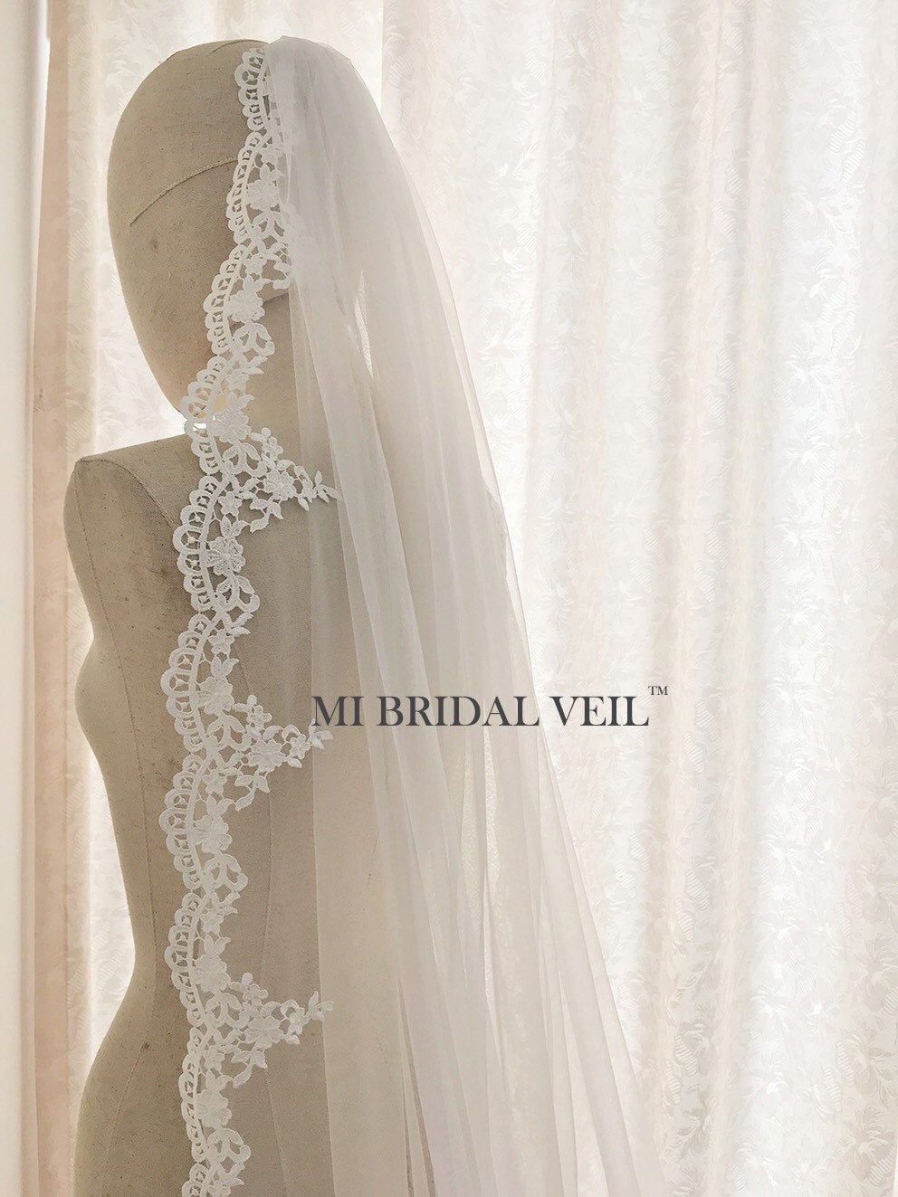 Elegant Cathedral Venice Lace Wedding Veil with Crochet Detail - Perfect for Bridal Ceremonies & Formal Weddings