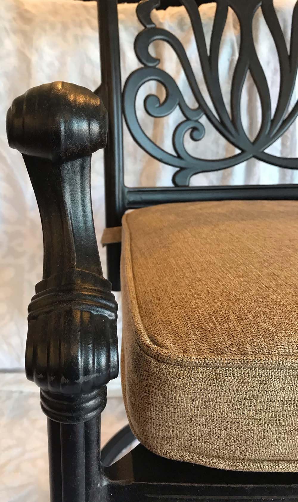 Elisabeth Cast Aluminum Patio Bar Set with 4 Swivel Bar Stools - Outdoor Dining Furniture in Antique Desert Bronze - Perfect for Backyard, Poolside & Garden Entertaining