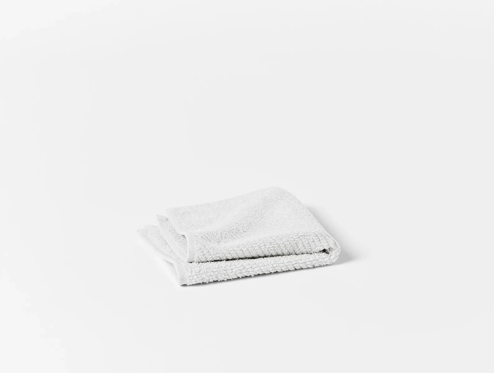 Premium Organic Cotton Bath Towels & Mats - Ultra Soft, Absorbent & Eco-Friendly for Spa, Bathroom & Beach Use