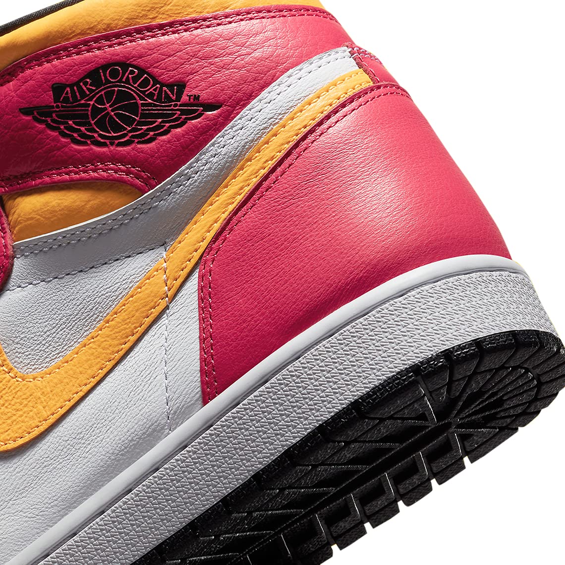 Nike Men's Air Jordan 1 High Basketball Shoes - Retro OG Style Sneakers for Men - Comfortable Cushioning & Classic Design - Perfect for Basketball, Streetwear & Casual Outfits