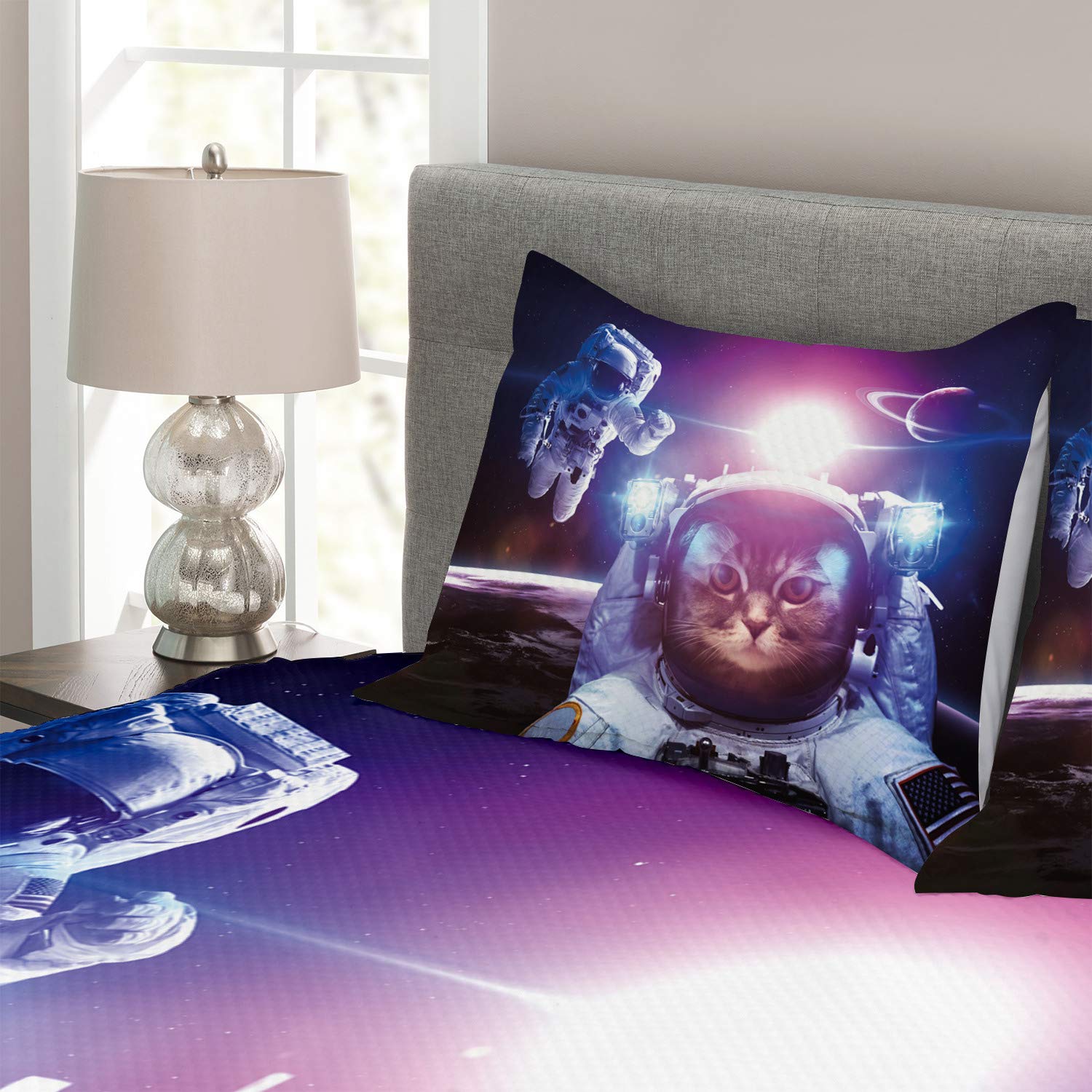 Ambesonne Space Cat Bedspread Set - Astronaut Galaxy Nebula with Saturn Eclipse Print, 3-Piece King Size Bedding Set with 2 Pillow Shams, Dark Blue Purple - Perfect for Sci-Fi Themed Bedrooms & Space Lovers